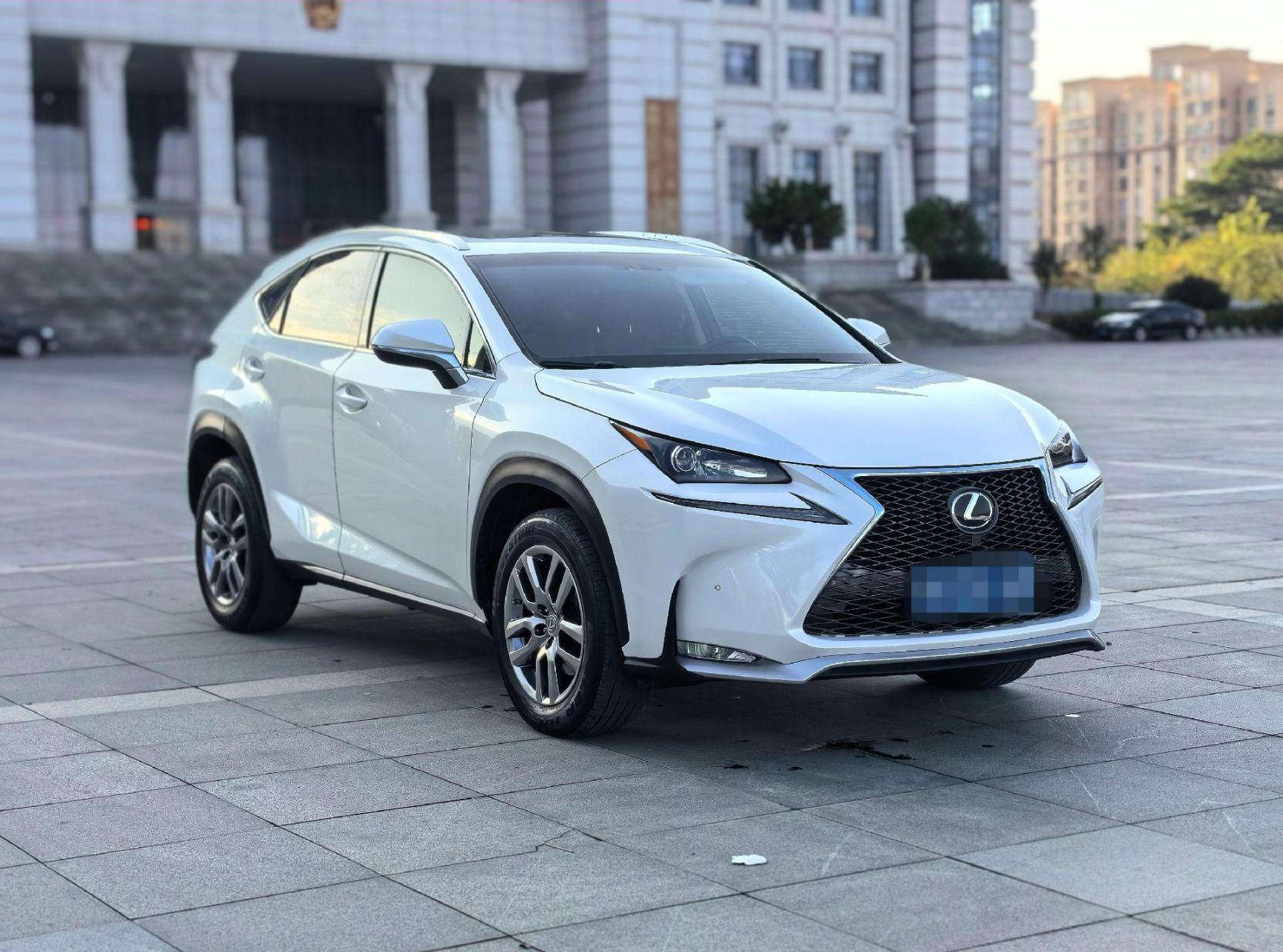 15年雷克萨斯nx200t四驱锋尚版,无钥匙进入系统,一键启动,天窗,换挡
