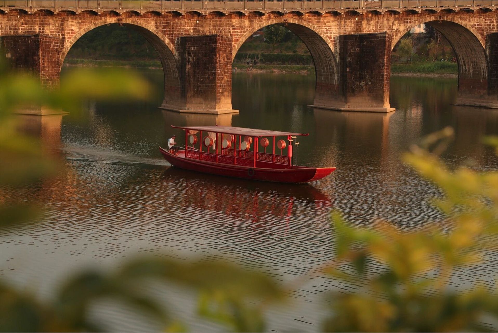 959995999599 徽州古城,位于安徽黄山市歙县徽城镇,又名