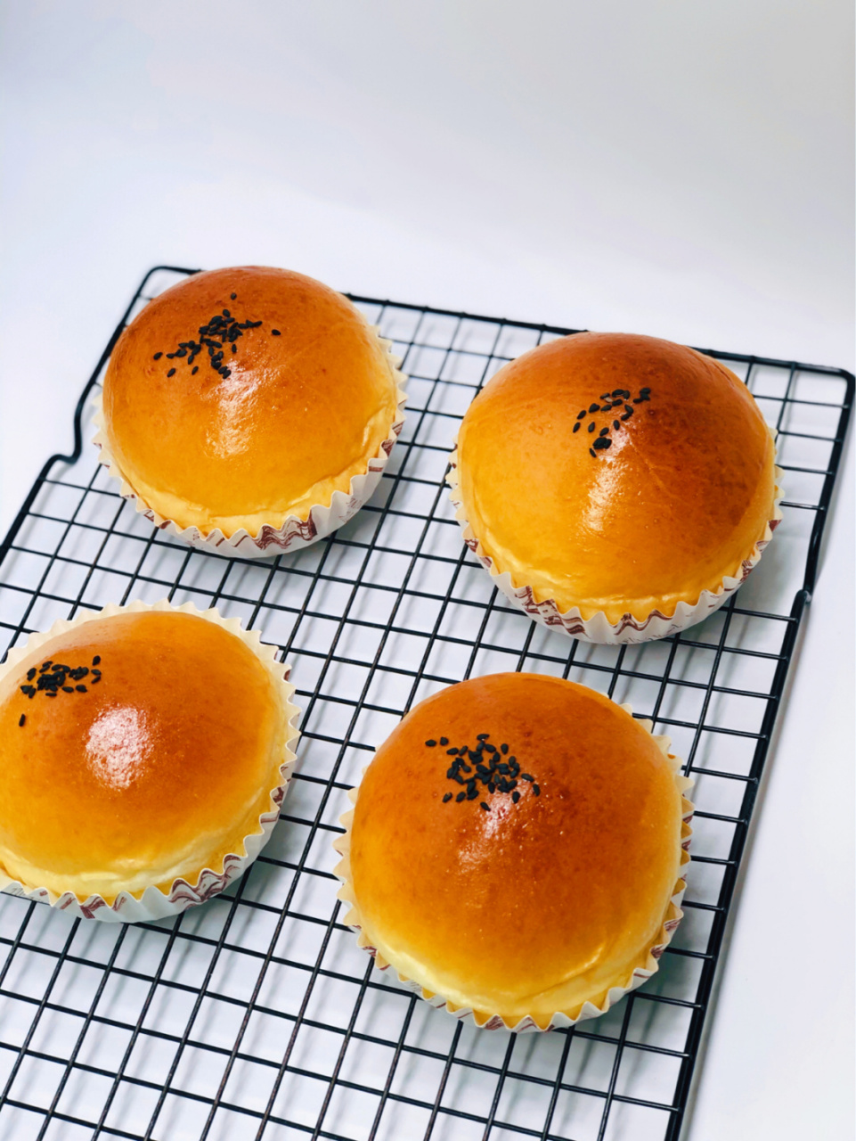 红豆小餐包,作为最经典的日式面包,在烘焙圈地位不可取代,如果说日本