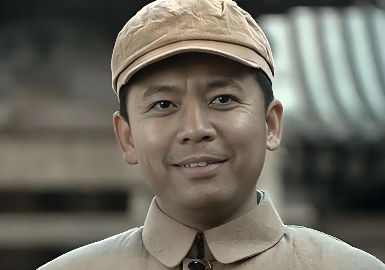 演员何政军说:我父亲何绍宽是刘伯承元帅的三大侍卫之一