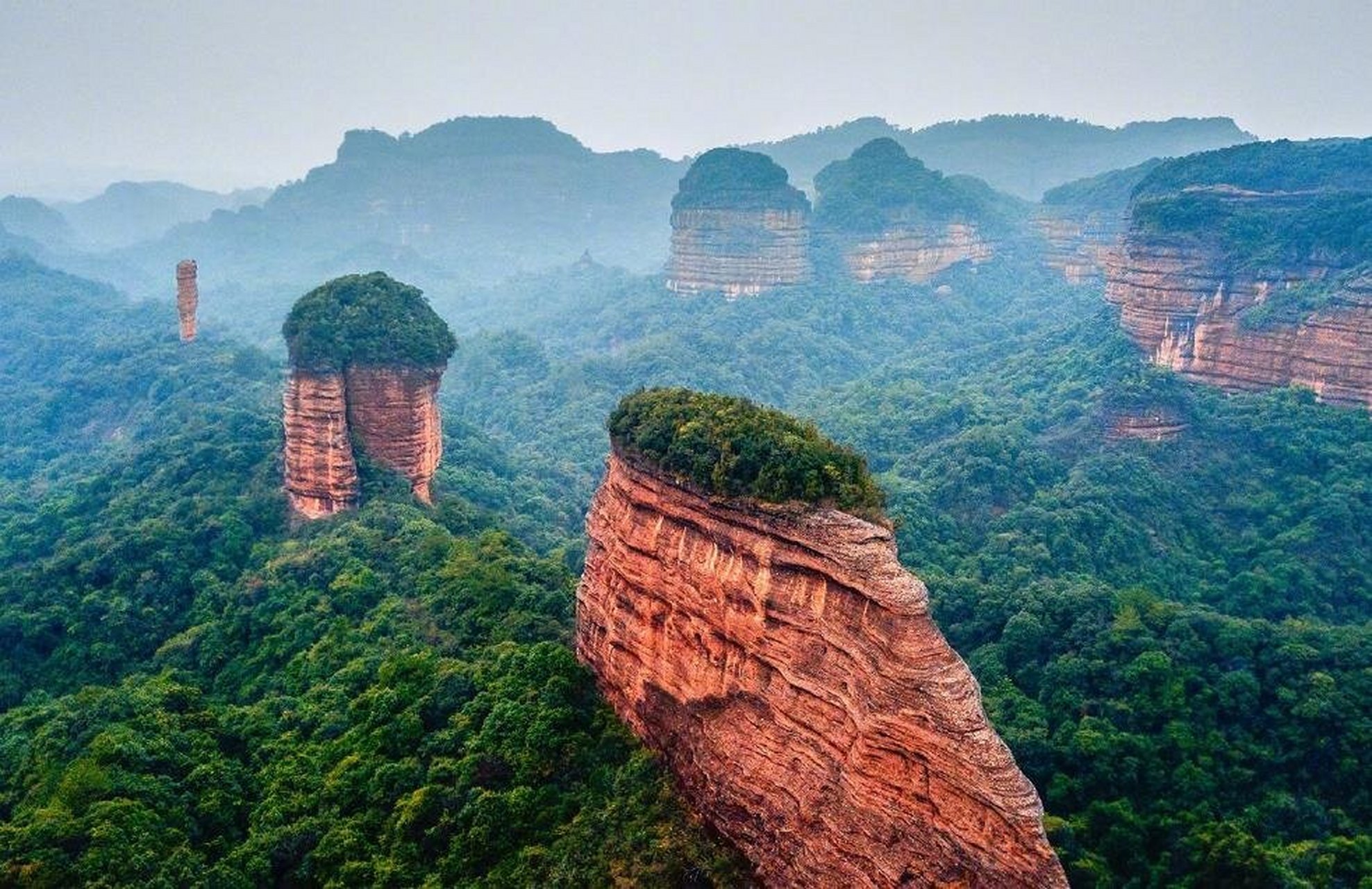 长老峰 翔龙湖景区 2.阳元山景区. 	 景区1.