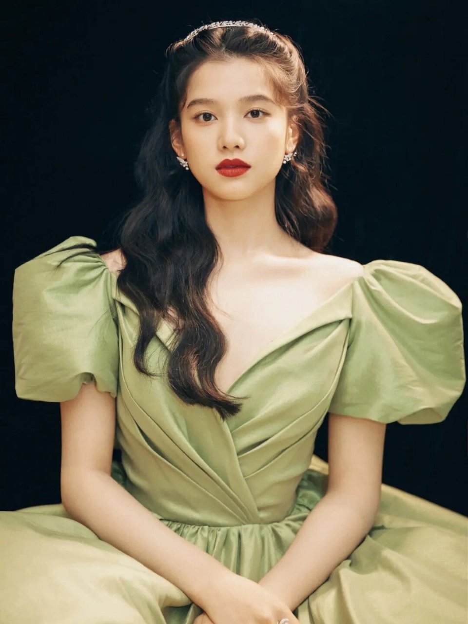 张婧仪 国籍:中国 出生地:湖南邵阳 出生日期:1999年7月10日 身高:168