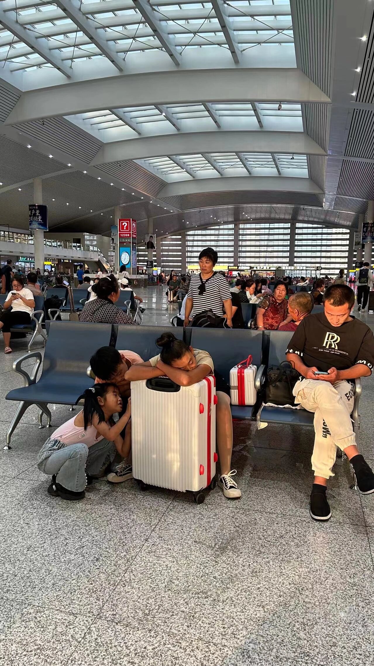 唐山站换乘挺方便的