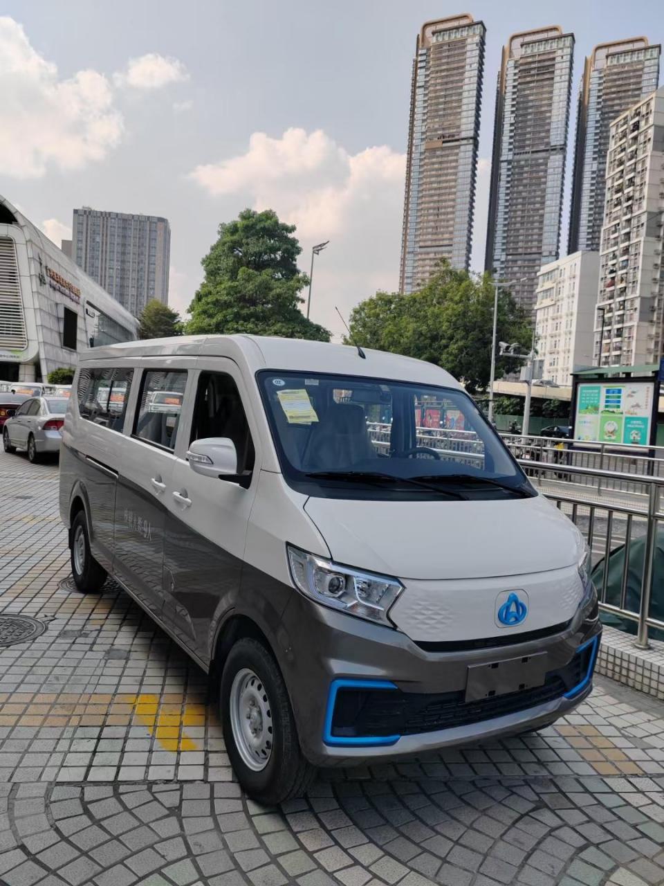 长安跨越星v7 客运版新能源,搭载宁德时代41.