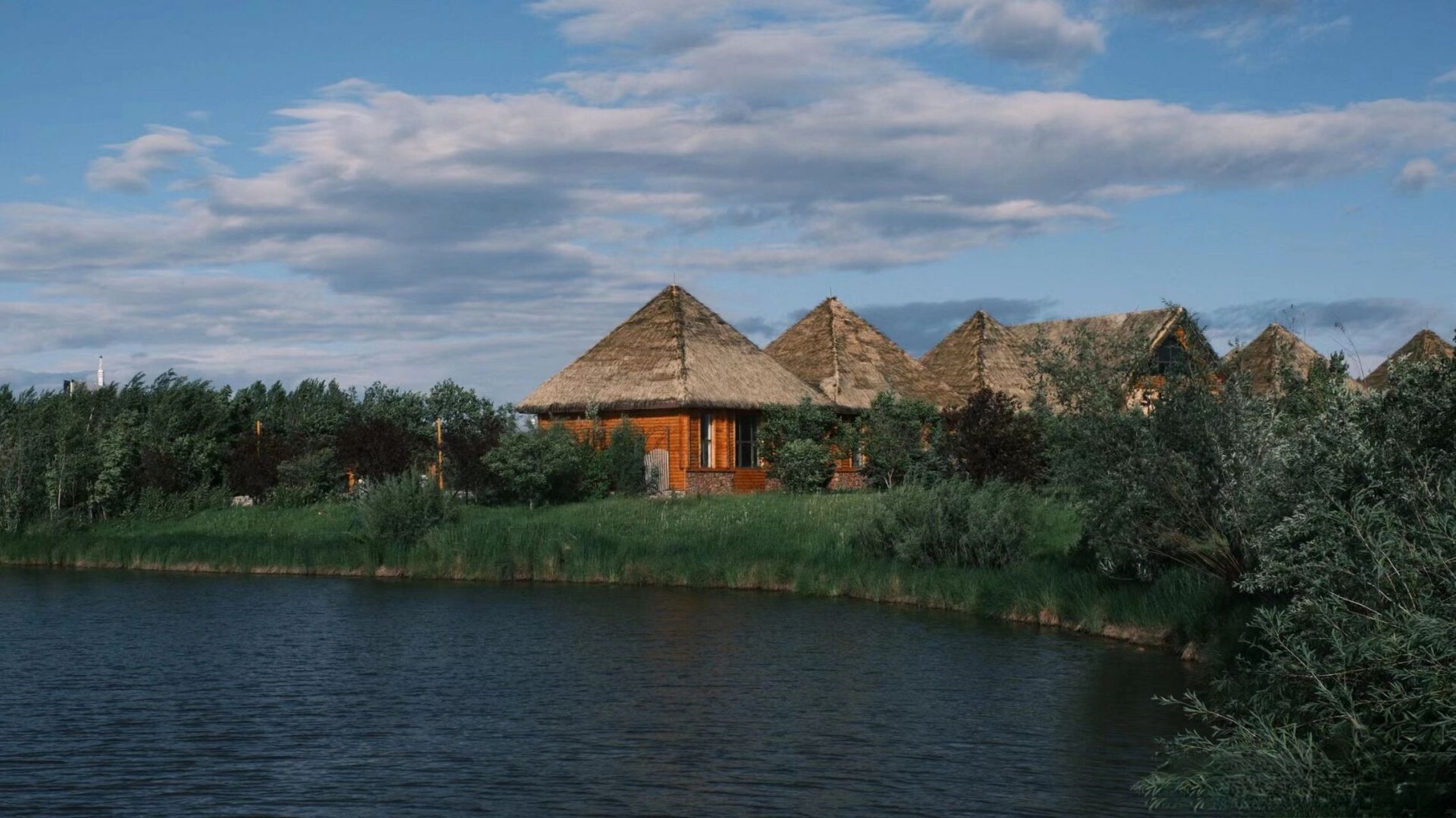 东极抚远黑瞎岛 黑瞎子岛湿地公园是国家 aaaa 级旅游景区,位于黑瞎子