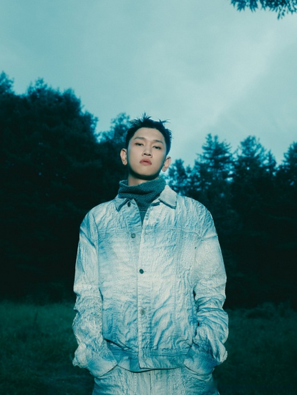 歌手#crush# 将于11月14日发行正规三辑《wonderego》,预告公开