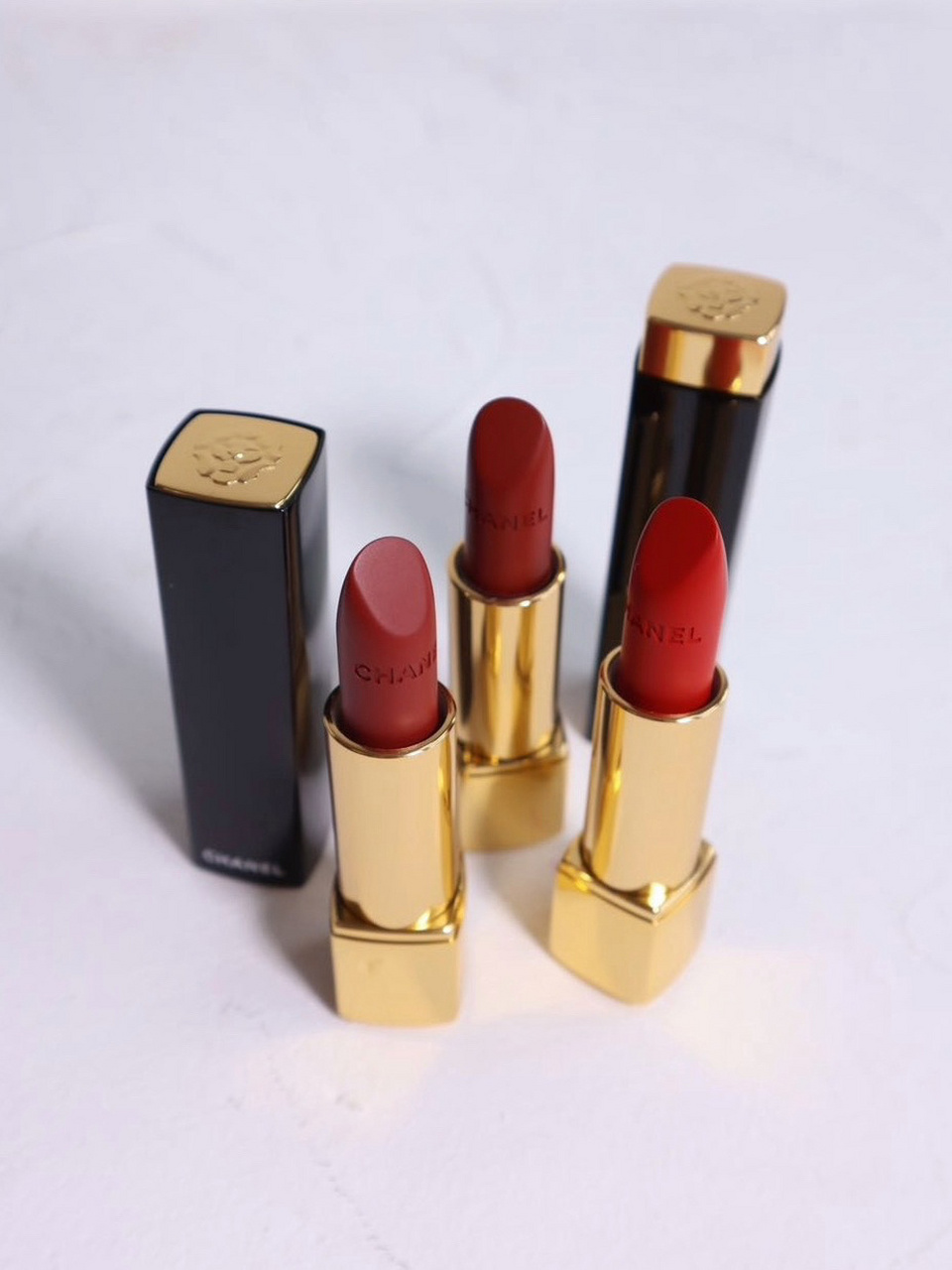 香奈儿新品狮子限定全试色 啧啧啧~上次发的香奈儿新品狮子限定唇膏
