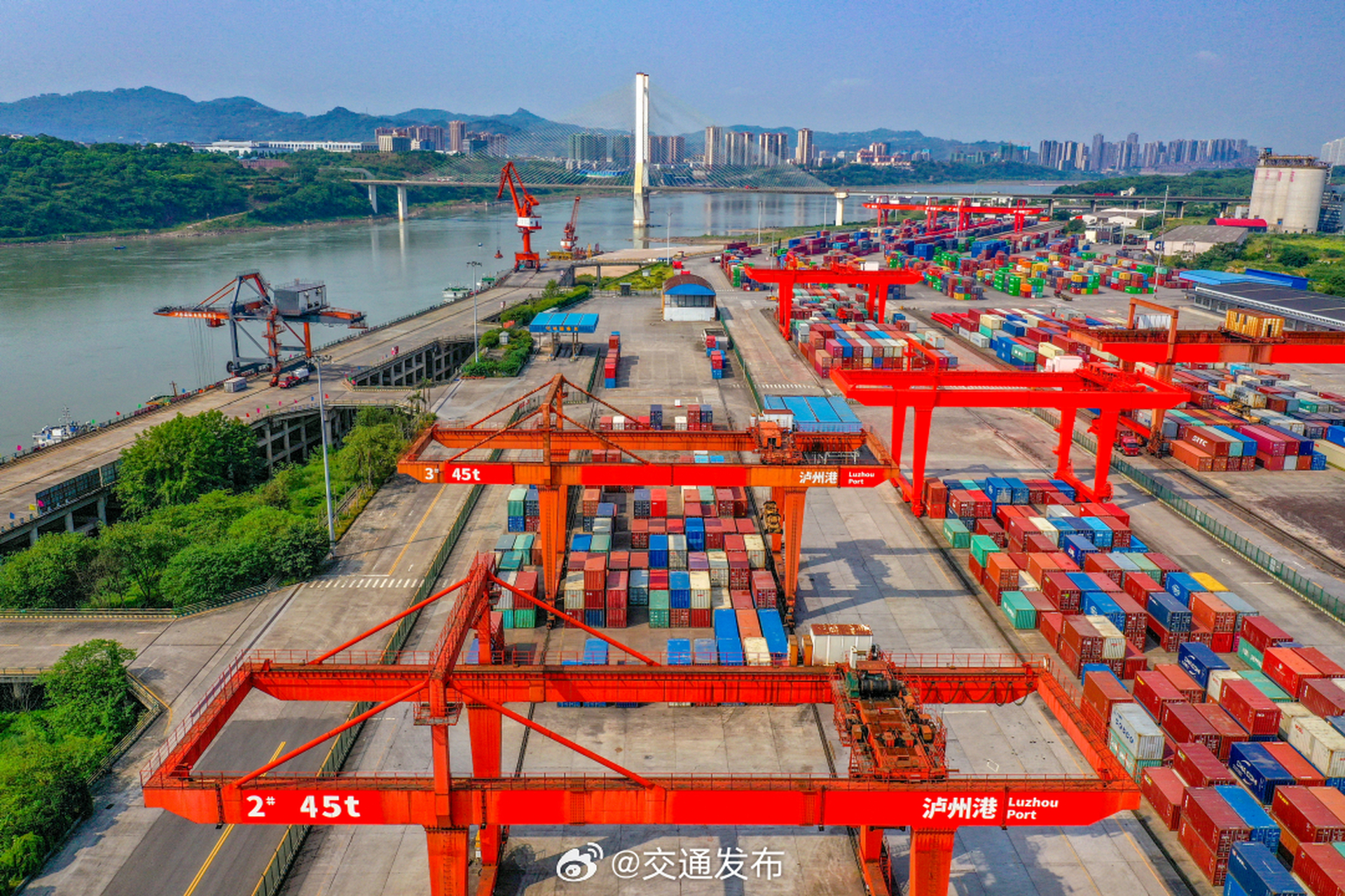 【泸州港5g智慧港口项目一期工程基本完工】近日,四川省泸州港5g智慧