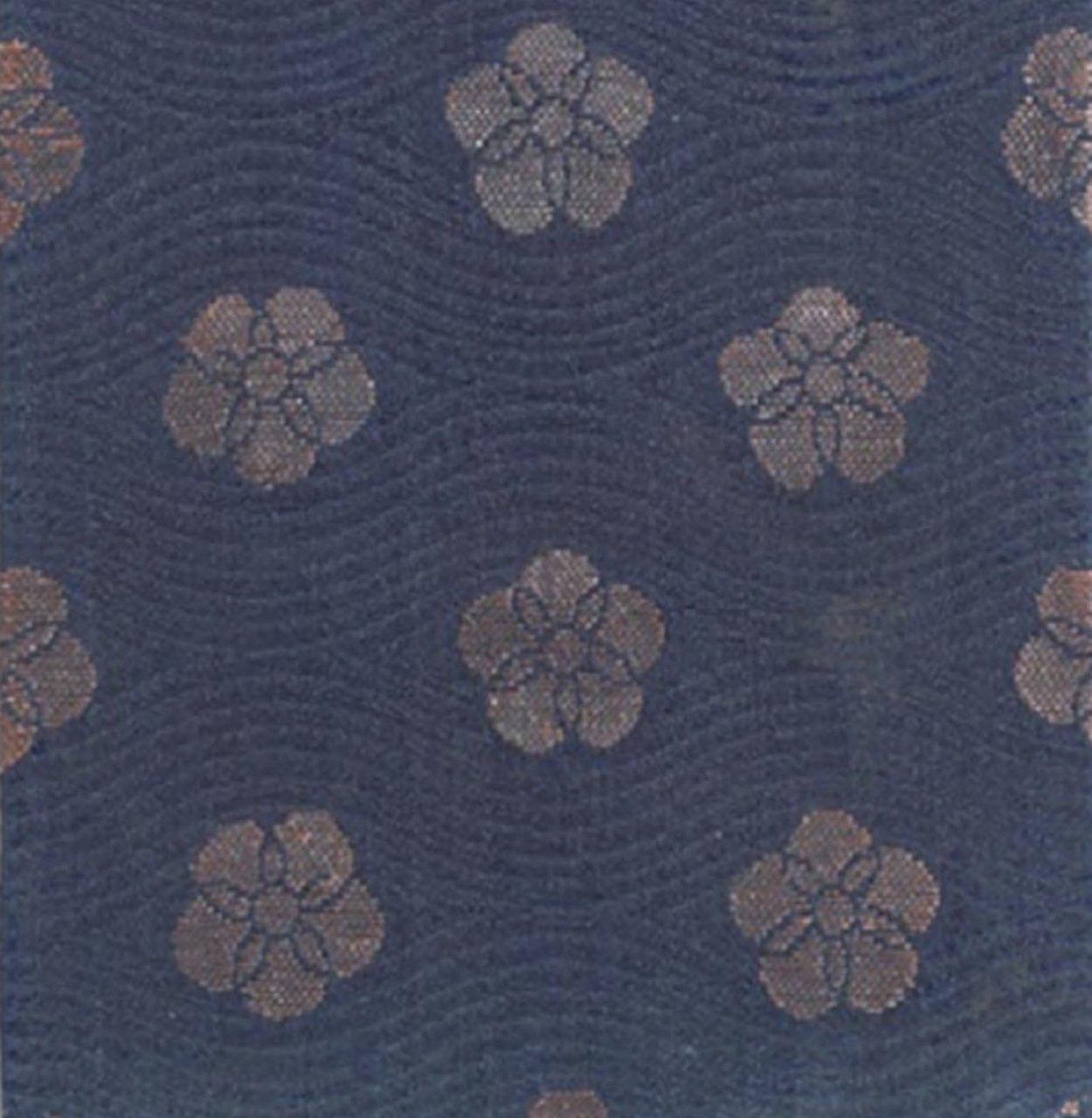 【落花流水纹】 - "问余何意栖碧山,笑而不答心自闲.