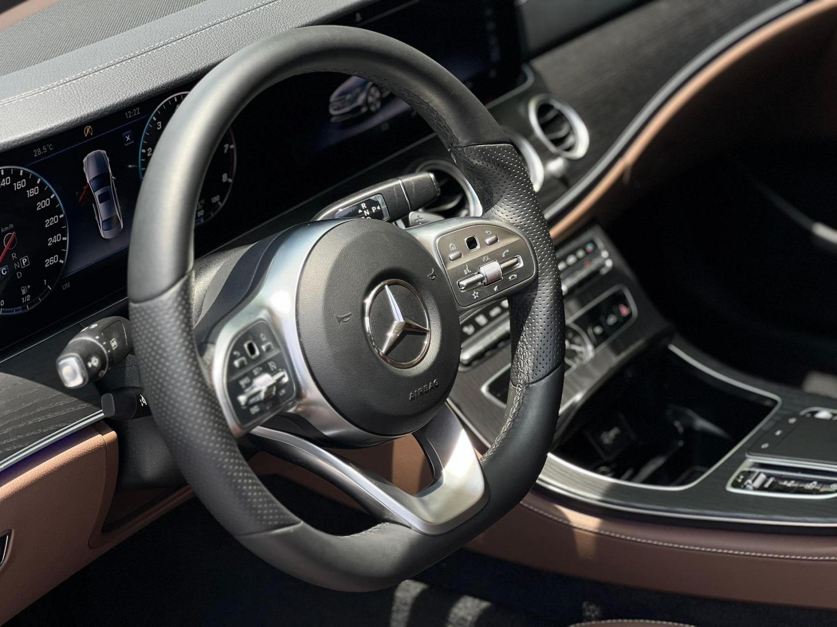 奔驰e自从16年有了双联屏[爱钱][爱钱][爱钱]之后,外观尺寸这些信息都