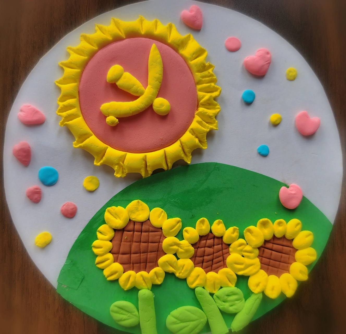 国庆节手工低年级彩泥制作美术作品展览 "童心向党,花儿向阳"国庆节