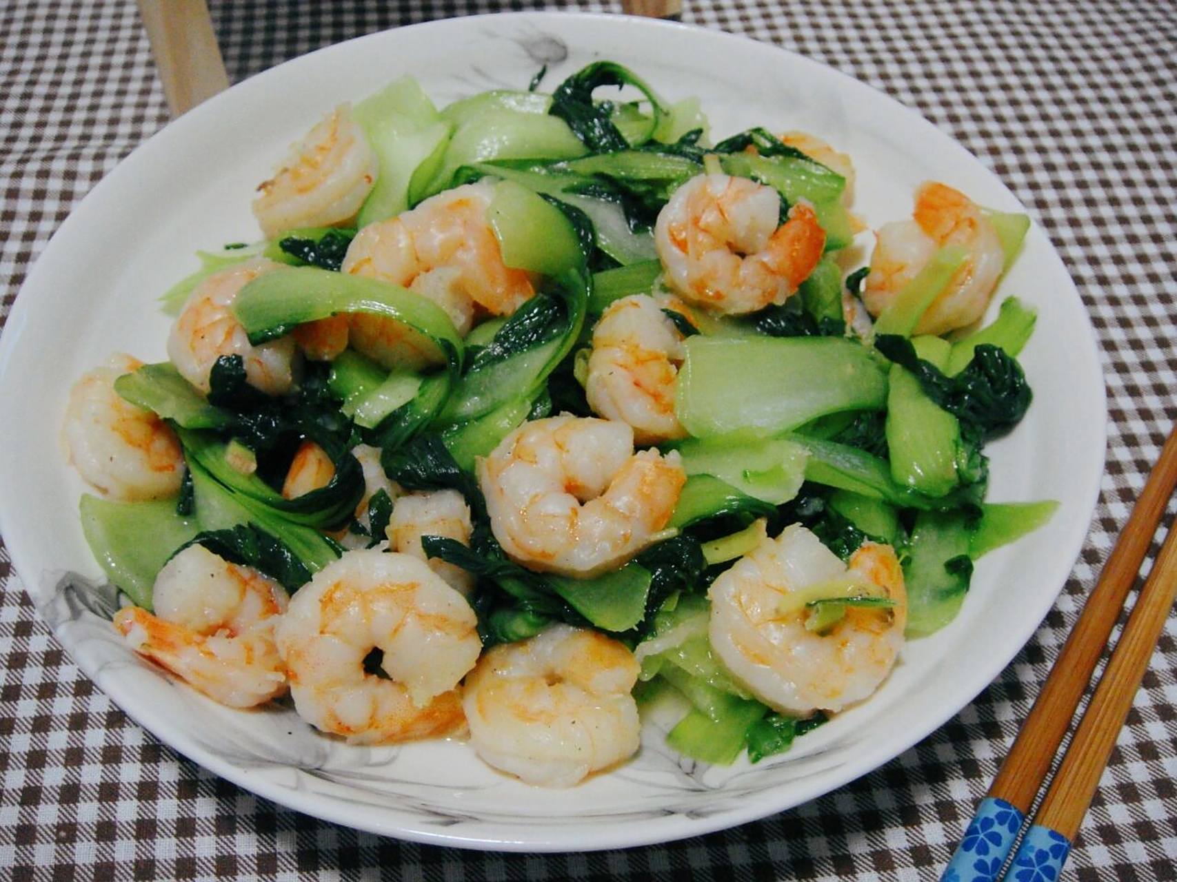 清新小炒——【油菜炒虾仁】 主料: 油菜,虾仁.