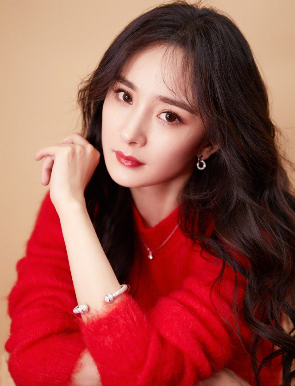 【#化妆品公司侵权向杨幂致歉#】#化妆品公司刊文就侵权杨幂致歉