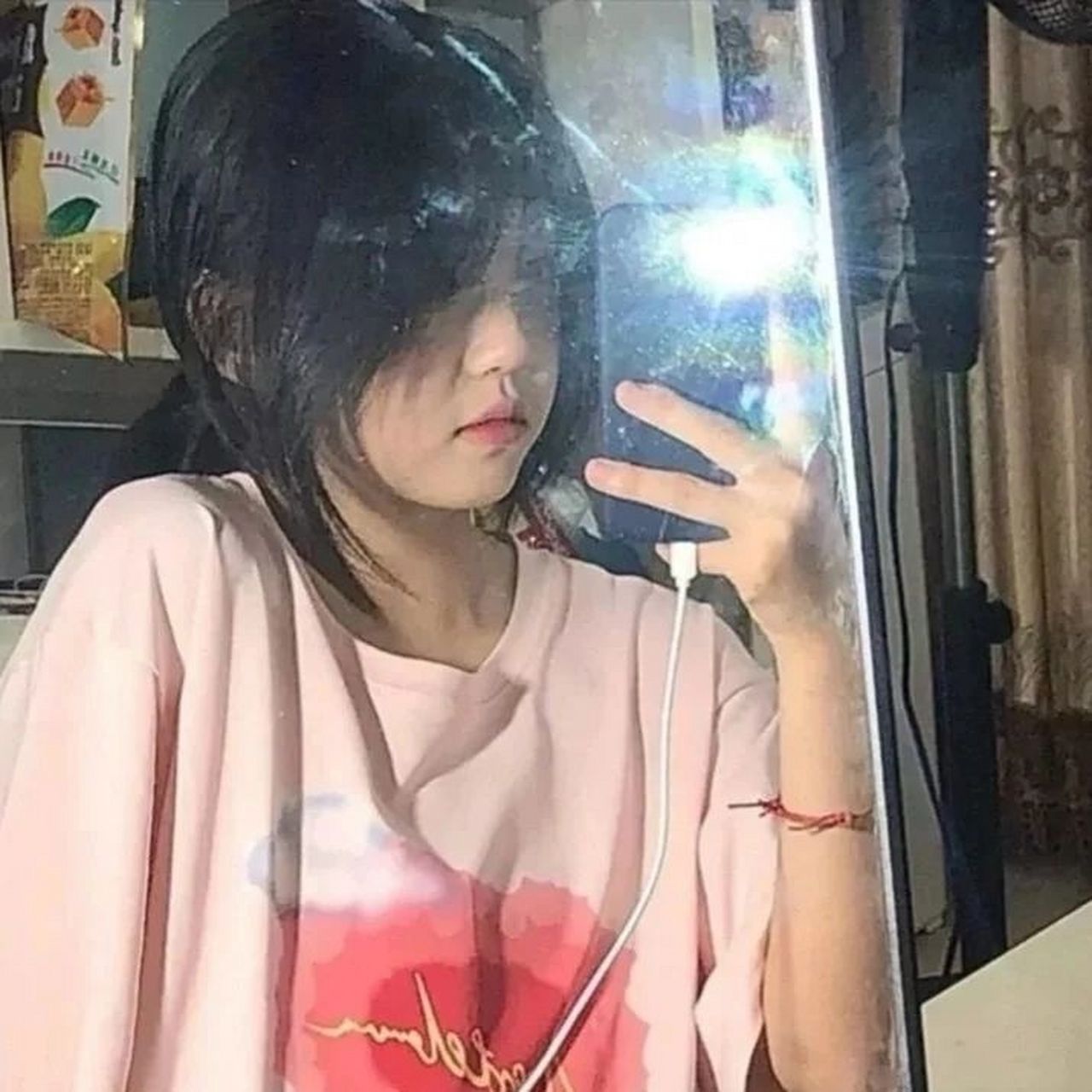 优质手机挡脸头像女(二) 优质手机挡脸头像女(二)