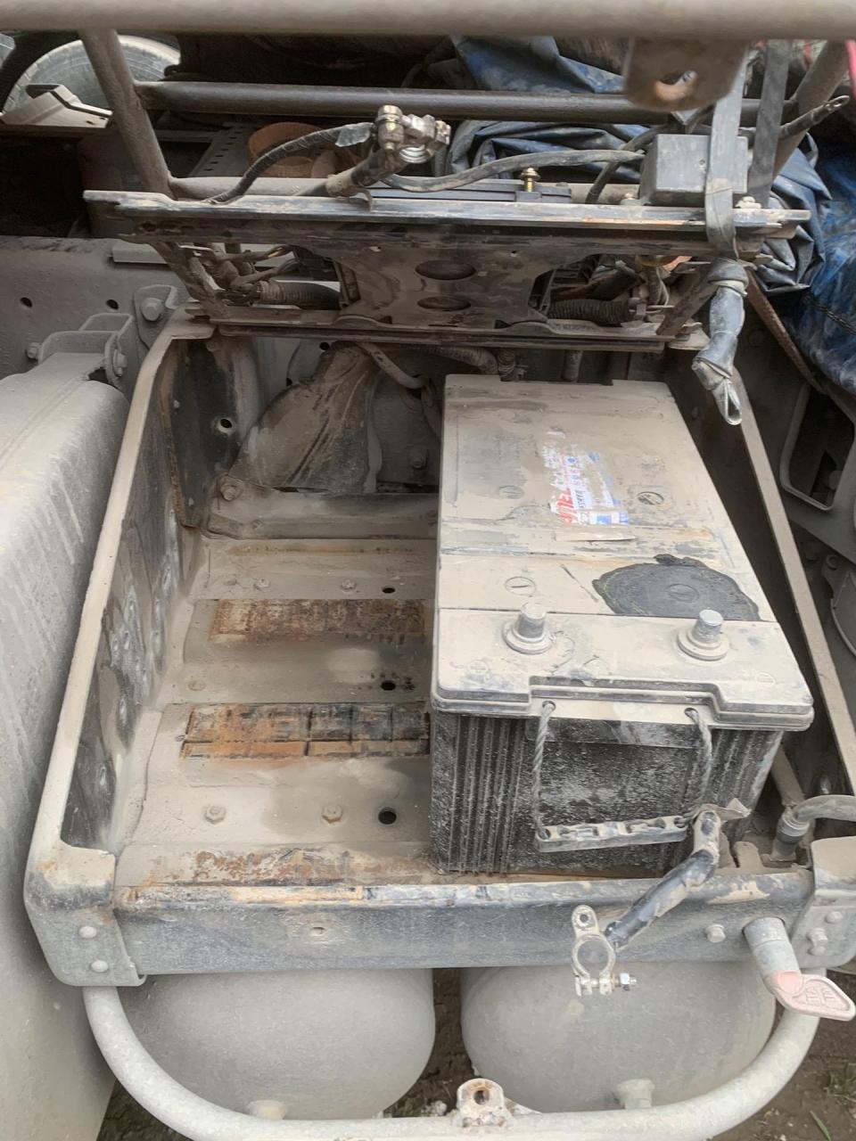 骆驼铠甲驻车电池 给老铁安排一对!骆驼k系列245 驻车空调专用电瓶.