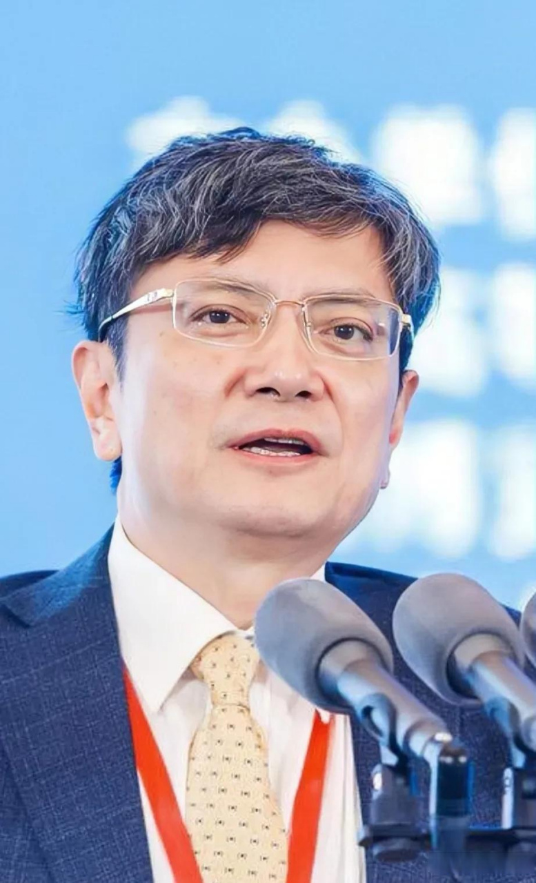 一次演讲中,郑强说:同志们,如果说起一流大学,我们不能小瞧日本,从