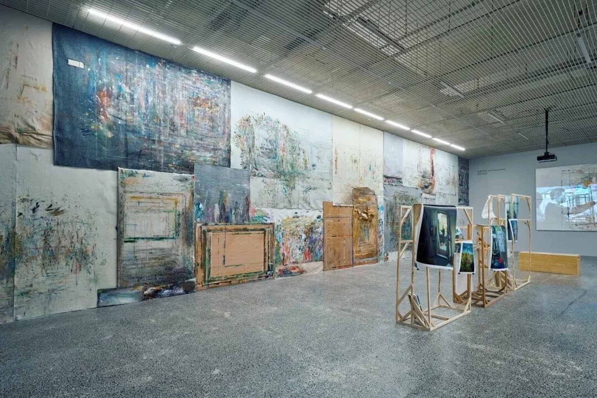 深圳展览|坪山美术馆的1/3个展 展出的是"孤独星球"与"艺术订单"两个