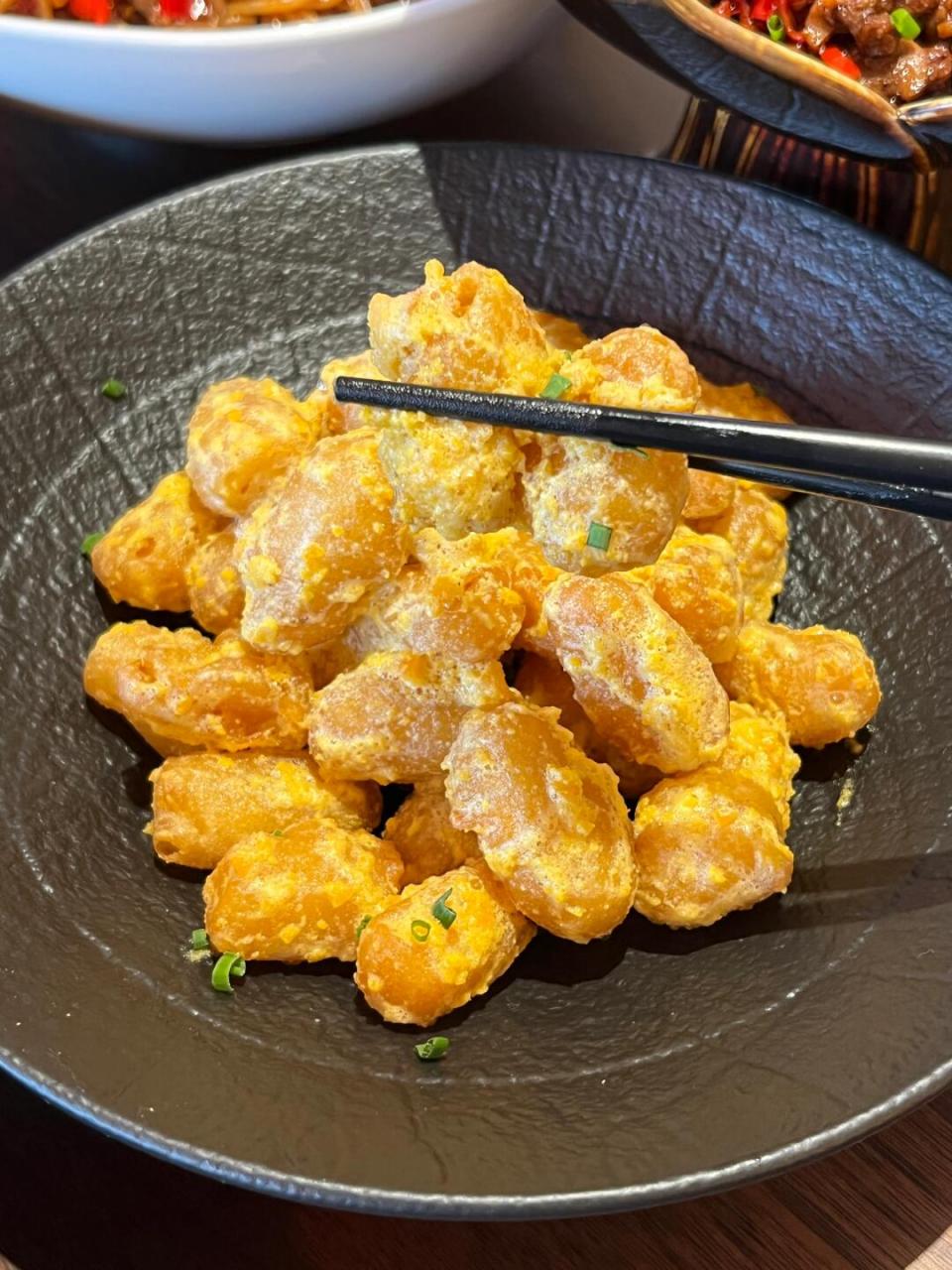 谁懂啊,桂花糖炒年糕真的好好吃,糯叽叽停不下来 每道菜都没踩雷,明天