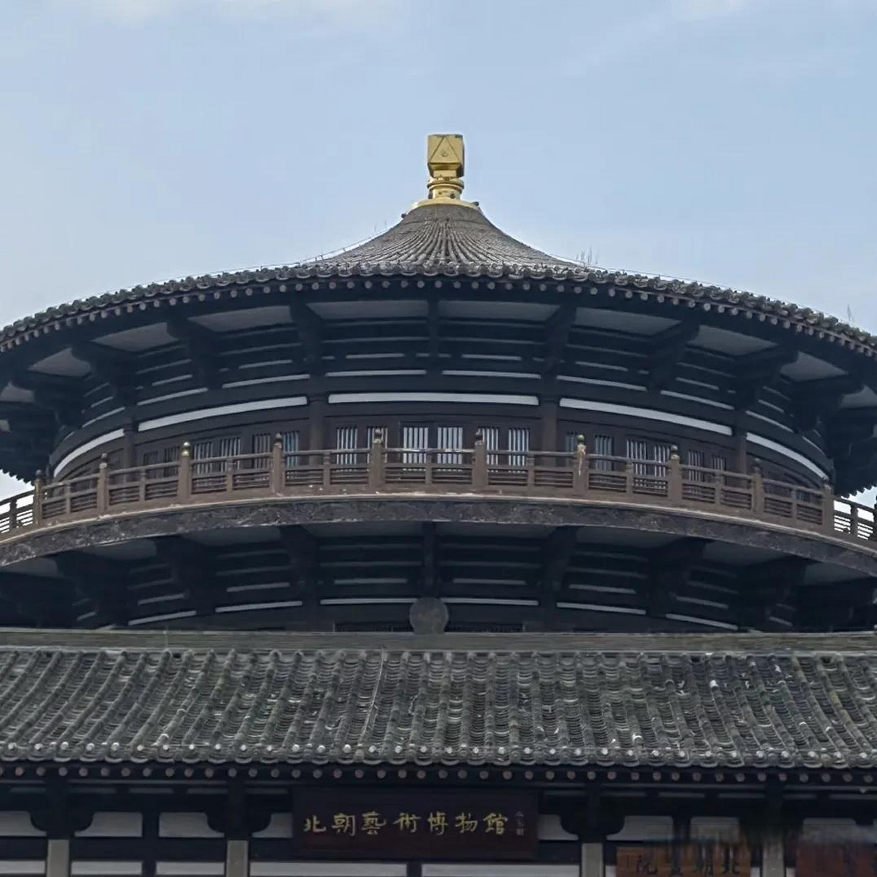 大同明堂里北朝艺术博物馆的介绍 北朝艺术博物馆就位于大同市北魏