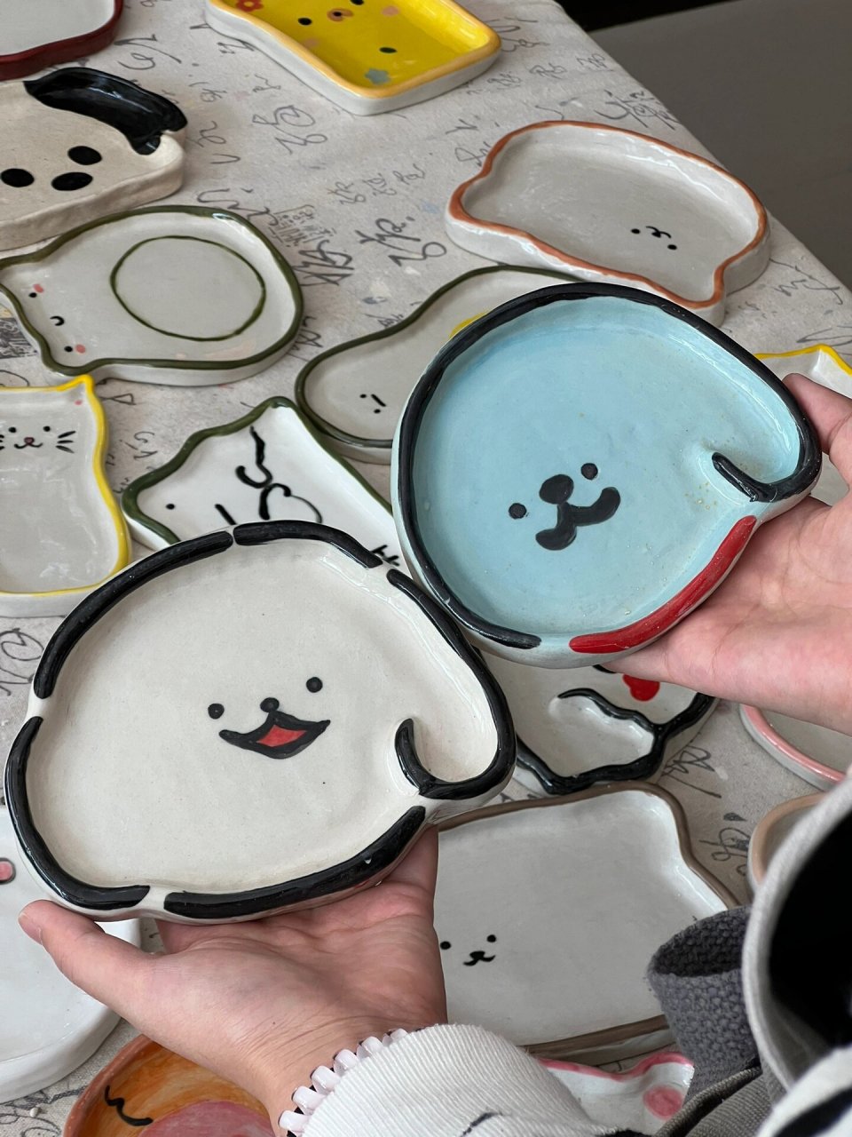 合集|陶艺盘子 盘子合集来啦 有喜欢的嘛 有的做了两个 是因为总有