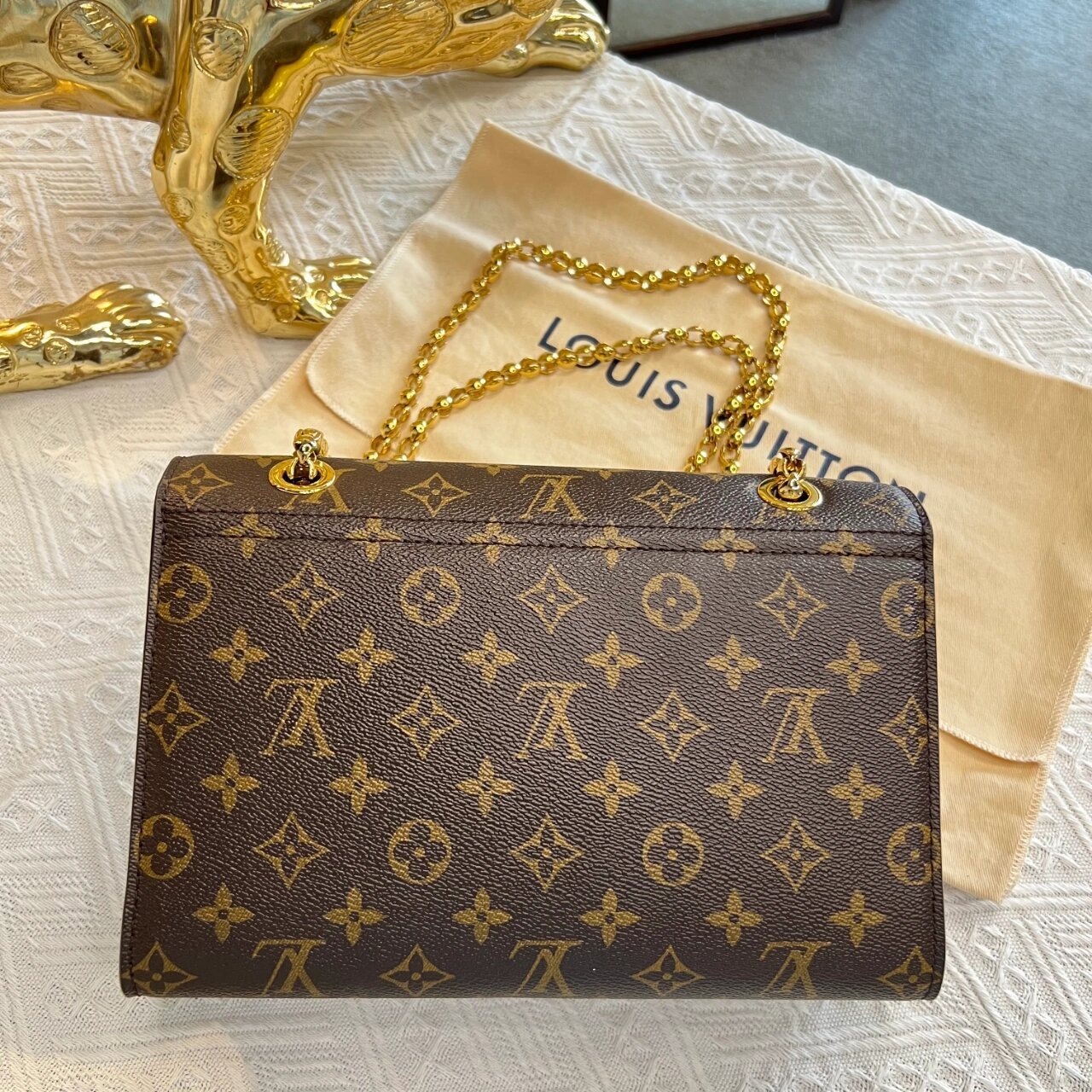 lv 维多利亚 简单大方女人味十足的包包 lv 维多利亚 稀有紫红拼老花