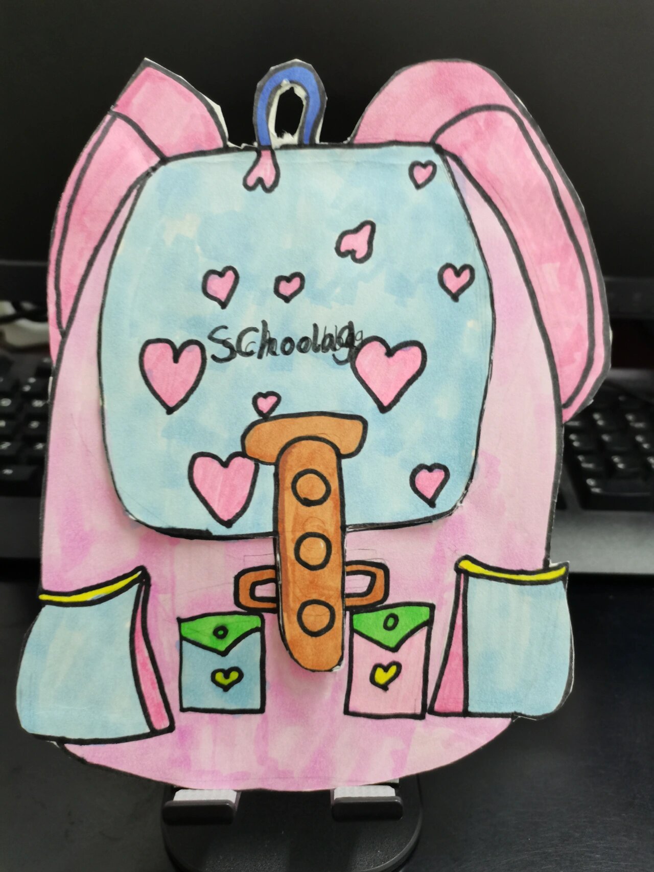 小学四年级英语手工——my schoolbag(二)