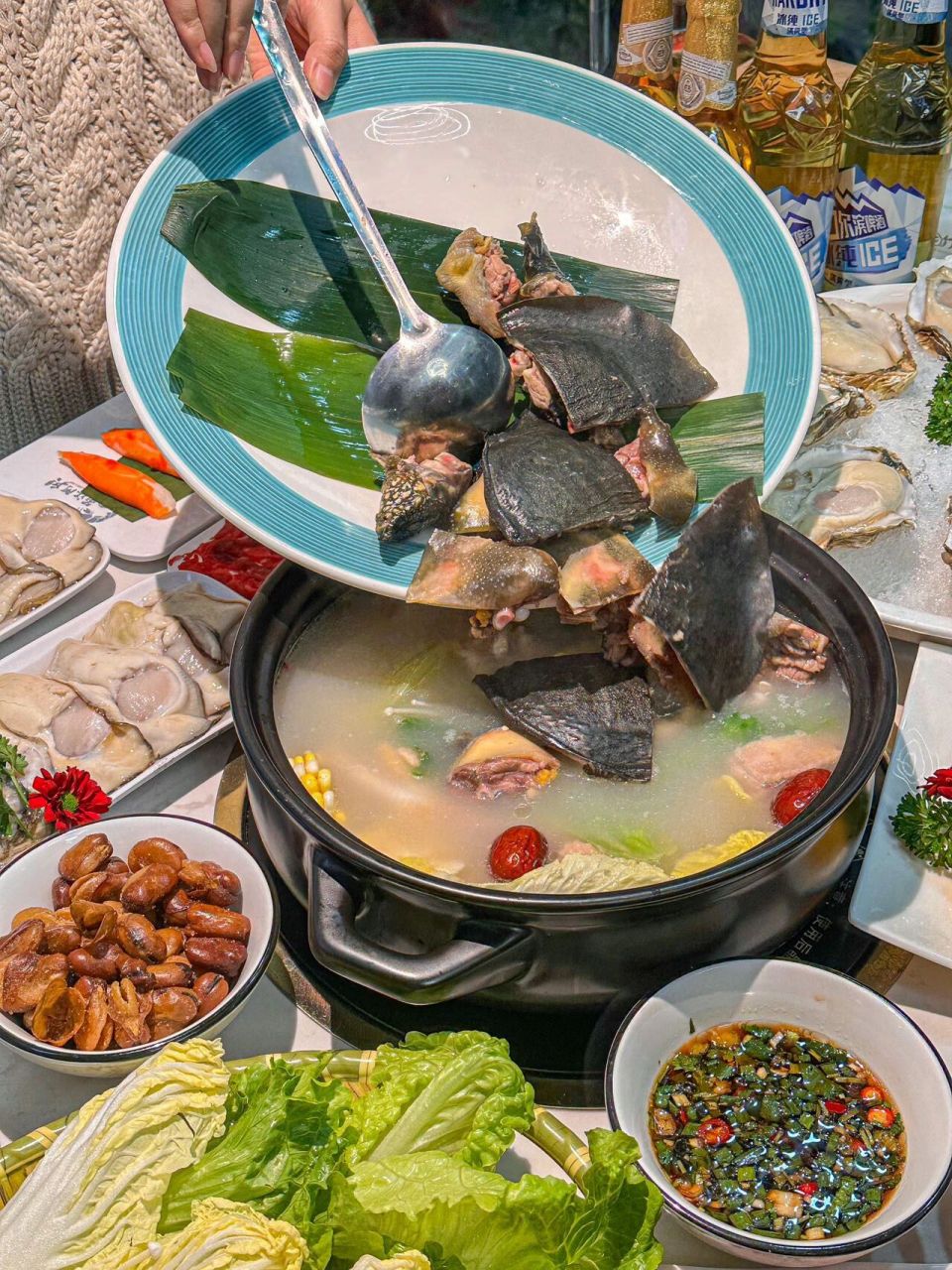 宁波这家甲鱼火锅专门店真的不错! 天冷真的需要一些暖乎乎的东西…比