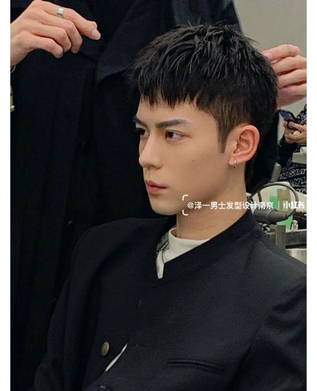 男生短碎发发型这个发型不挑脸型,还减龄||| 男士小碎发(3-4厘米)