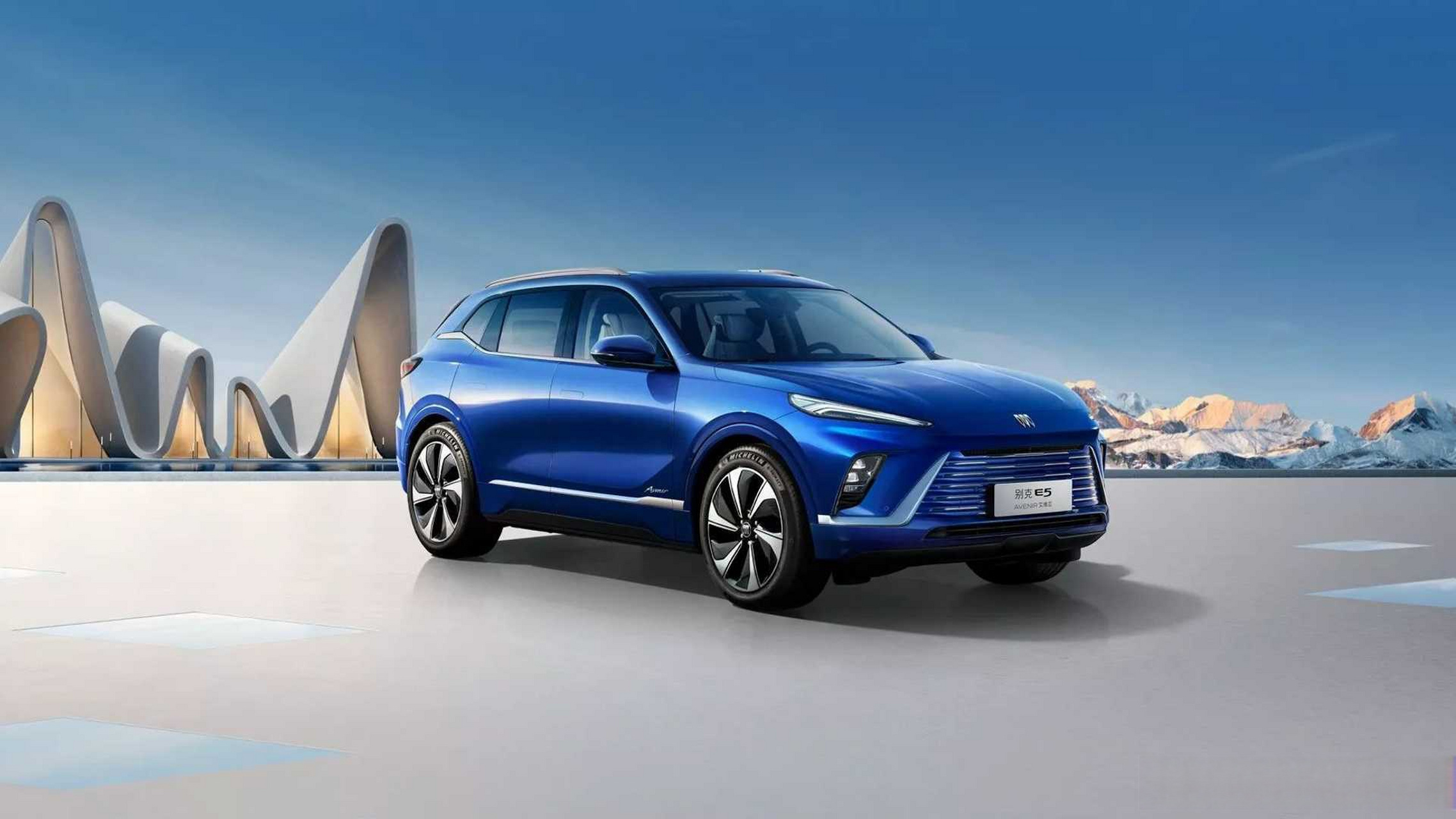 别克e5 avenir"艾维亚"版欣赏,作为顶配车型,新车配备了双电机四驱