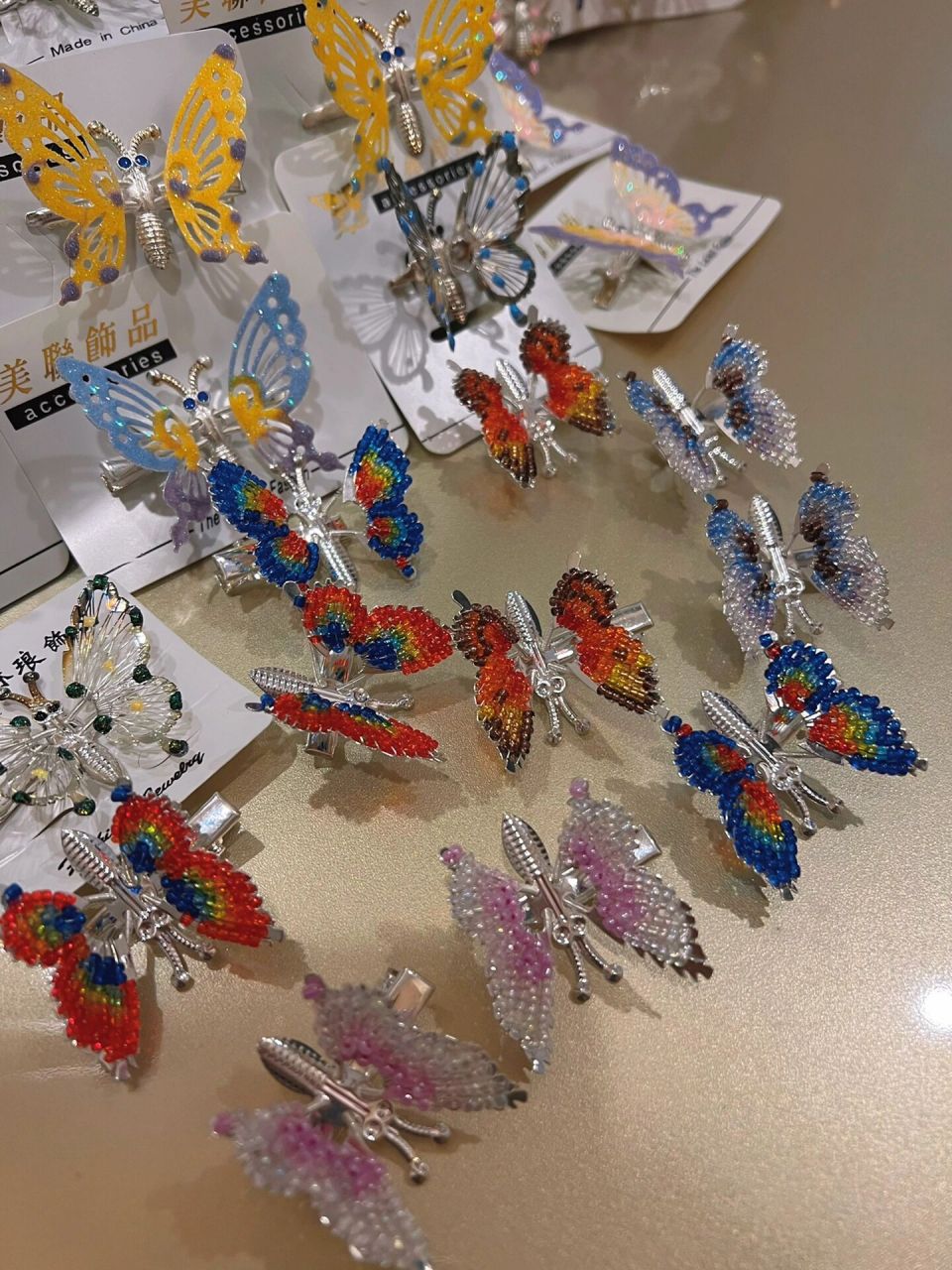 8090怀旧弹簧蝴蝶03发夹      我应该是小蝴蝶最多的人了吧