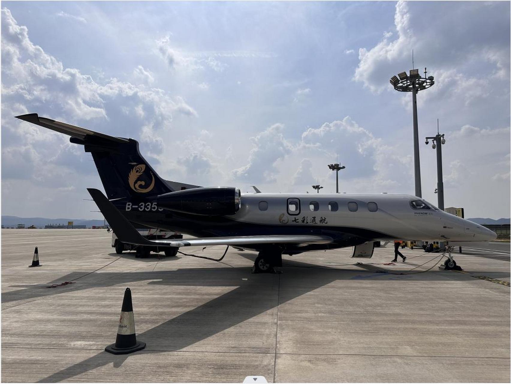 上海联合产权交易所上架了两架巴航工业的飞鸿300公务机,这两架公务机