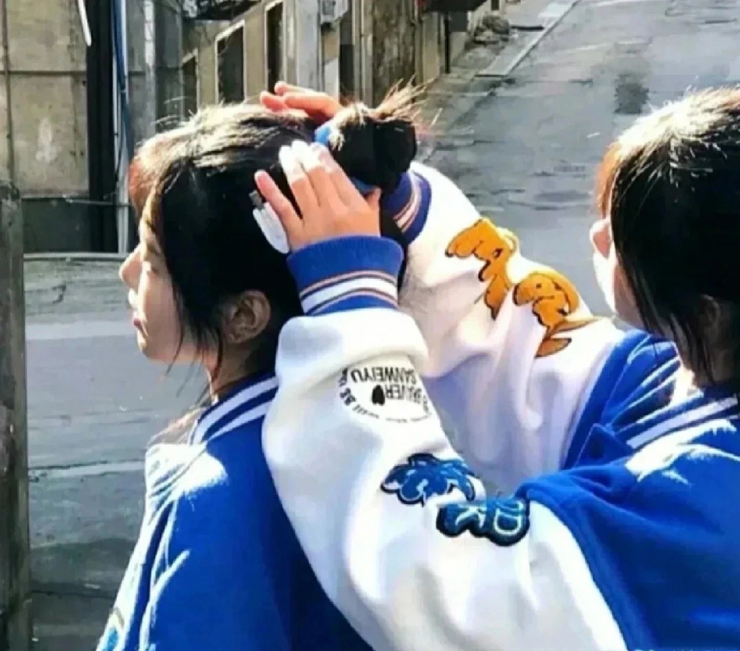 隐藏闺蜜头像 下期会出霸气的