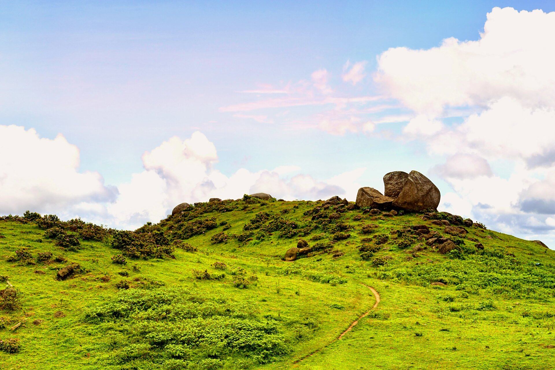云飞嶂打卡记 云飞嶂,山岭风景区,坐落在广西壮族自治区玉林市博白县