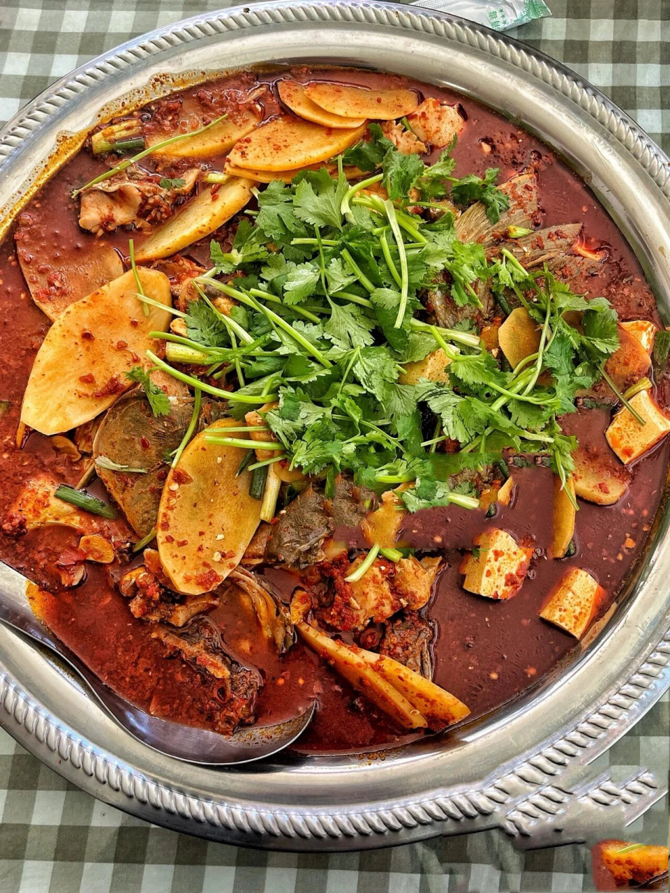 跟着本地人吃大理|去有风的地方吃白族小吃 16615凉米线:来大理