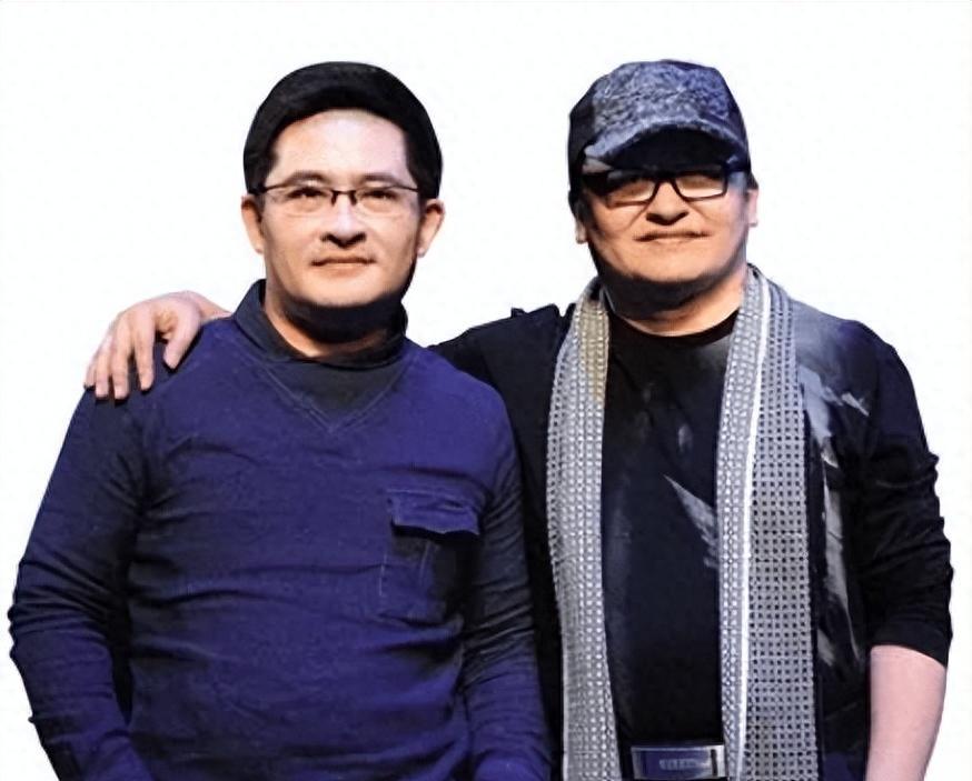 尽管如此,他对音乐的热爱依旧如炬,那份深情在家庭的每个角落回荡