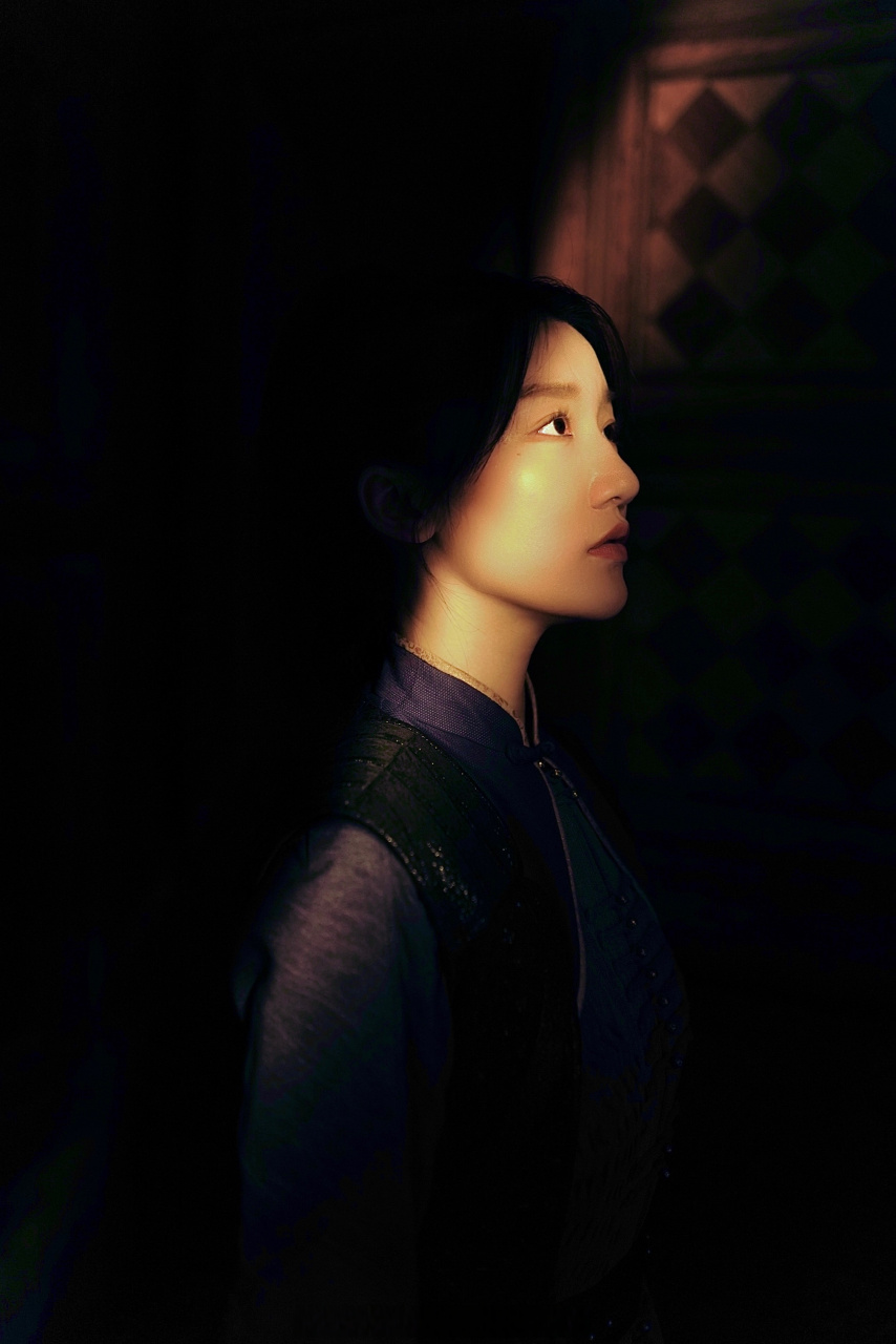 长信传媒 刘秦杉 | 幽兰 绝境窥深渊 边界无边破界无痕 欲望现人心