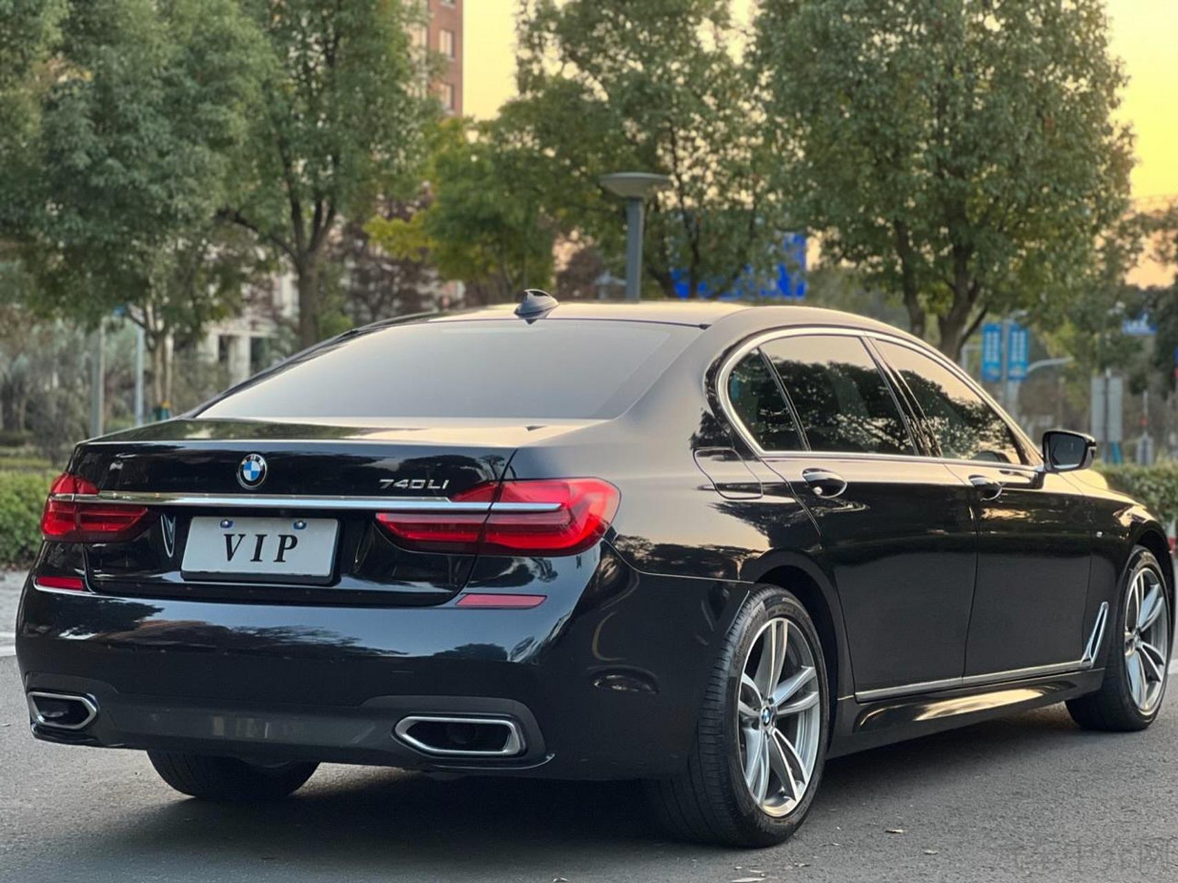 宝马i9年差根烟上牌!