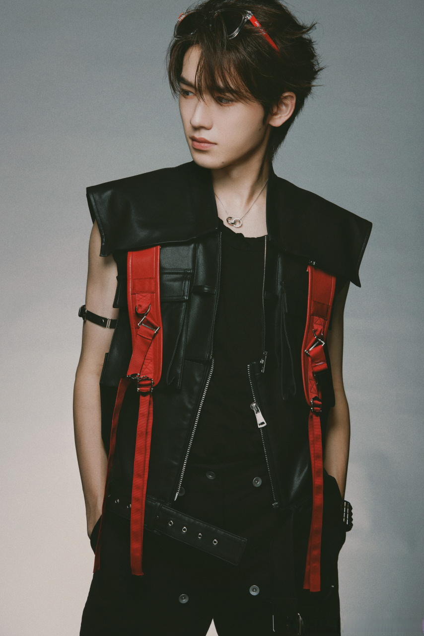 王牌对王牌# 每周"套路"升级,今天20:10记得准时收看小宋成长记