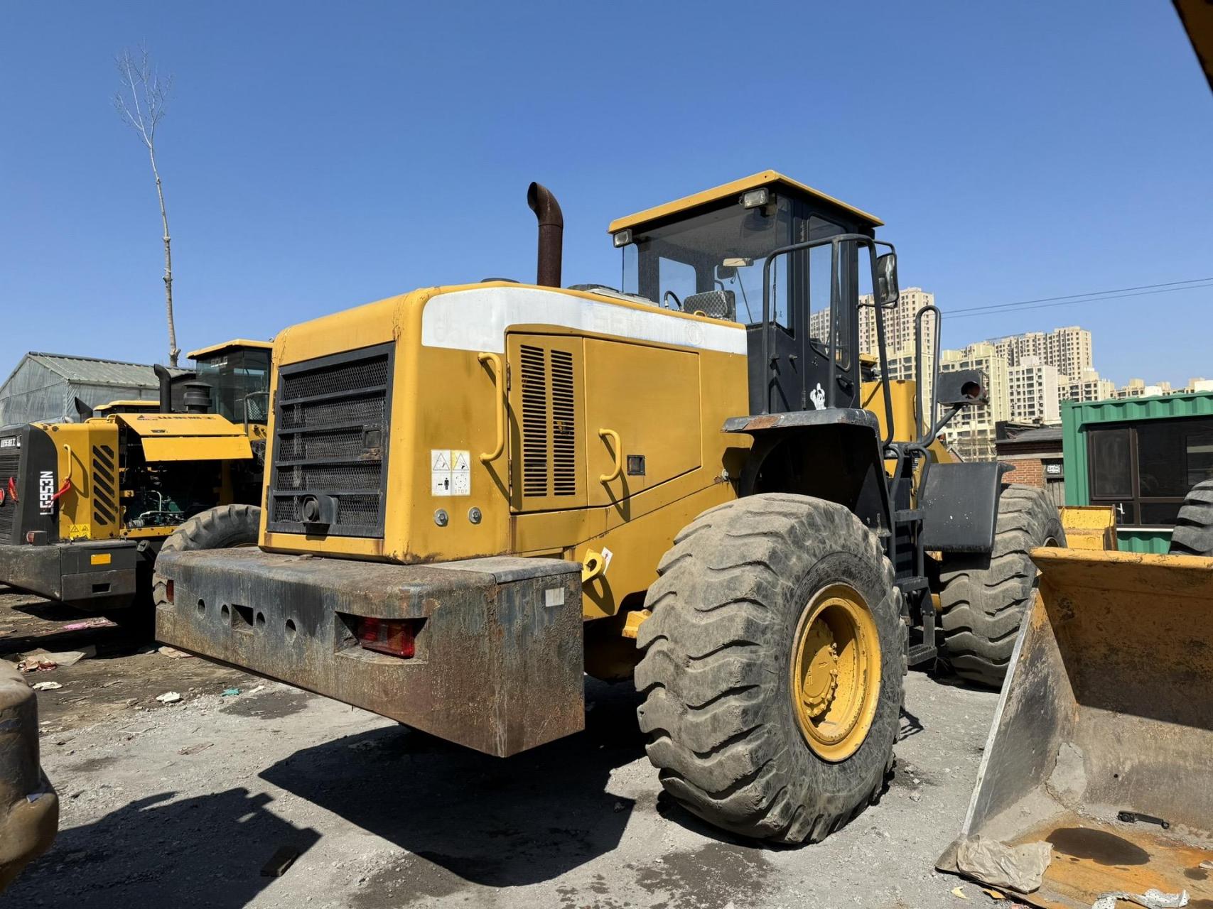 2013年650b加长臂 机箱桥原版 原车轮胎二手装载机