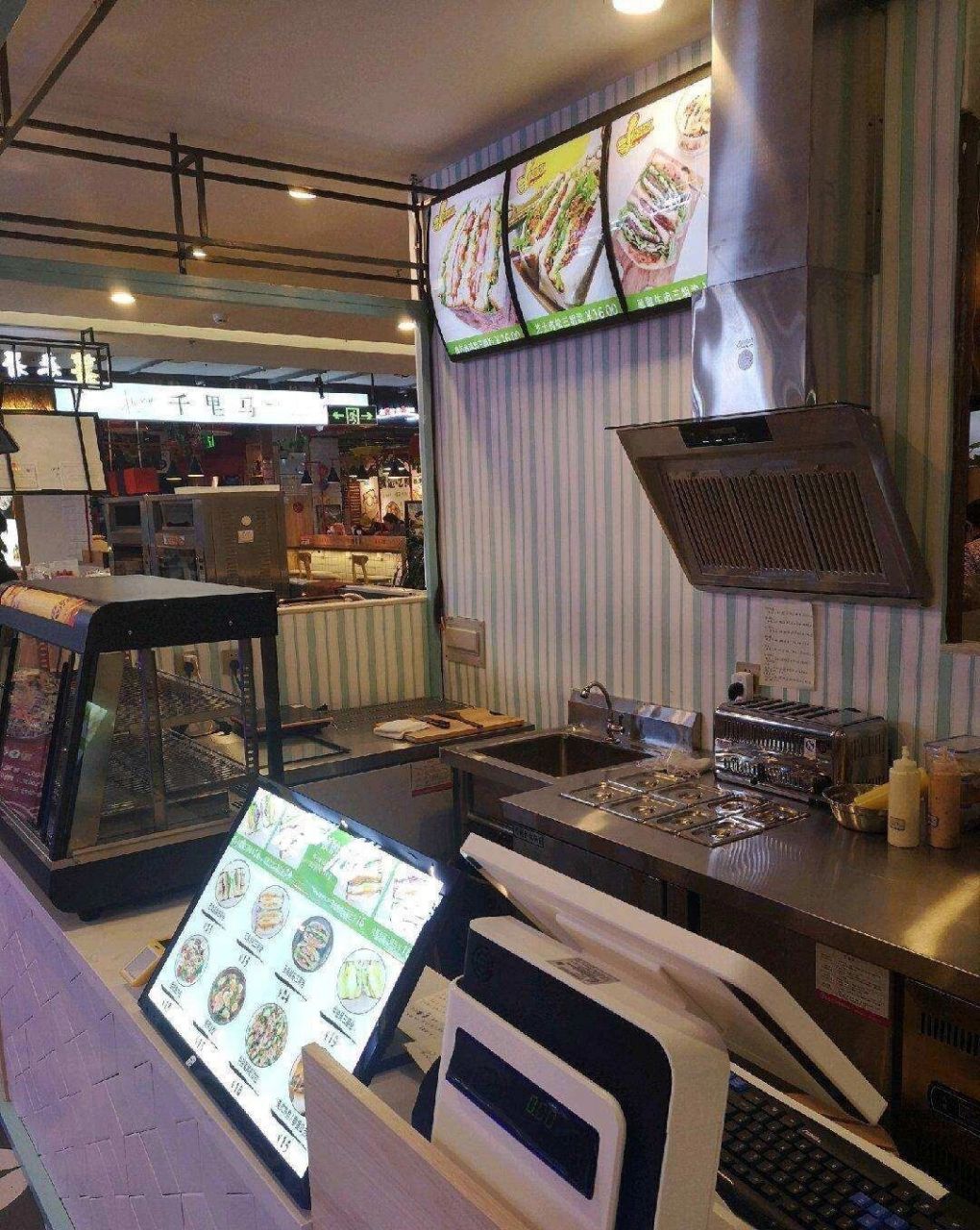 轻食店—厨房装修方案 如果你开的是外卖店,那么满足卫生局要求即可