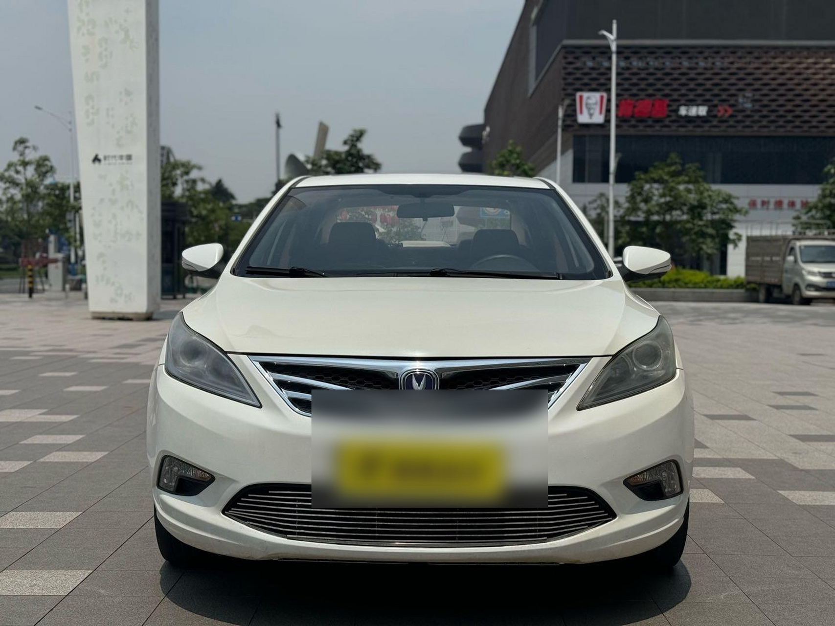 15款长安逸动1.5t自动挡豪华版.8万公里,一手车,14年12月上牌,国五.