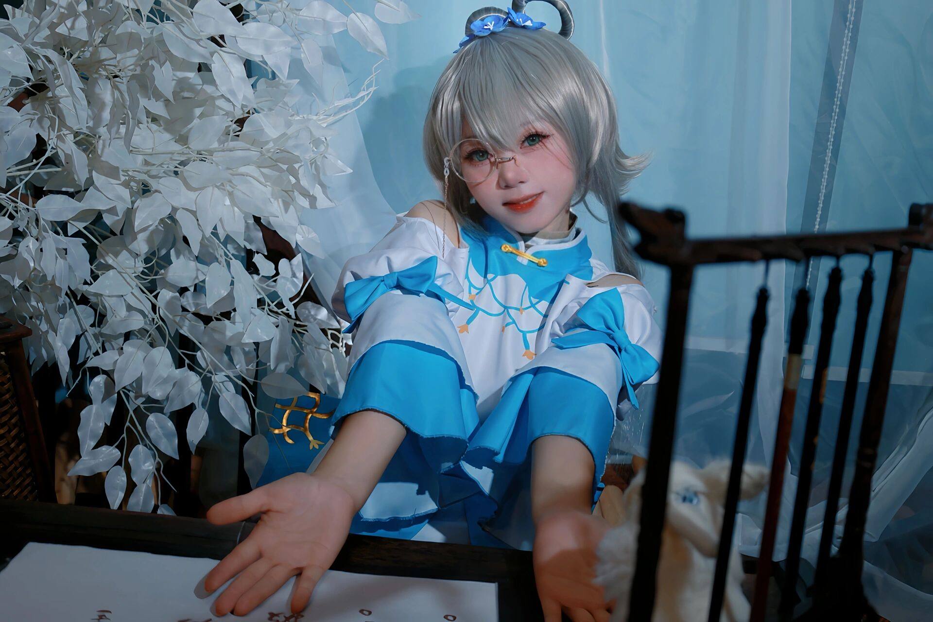 和平精英洛天依cos       横版图集更新下哦.