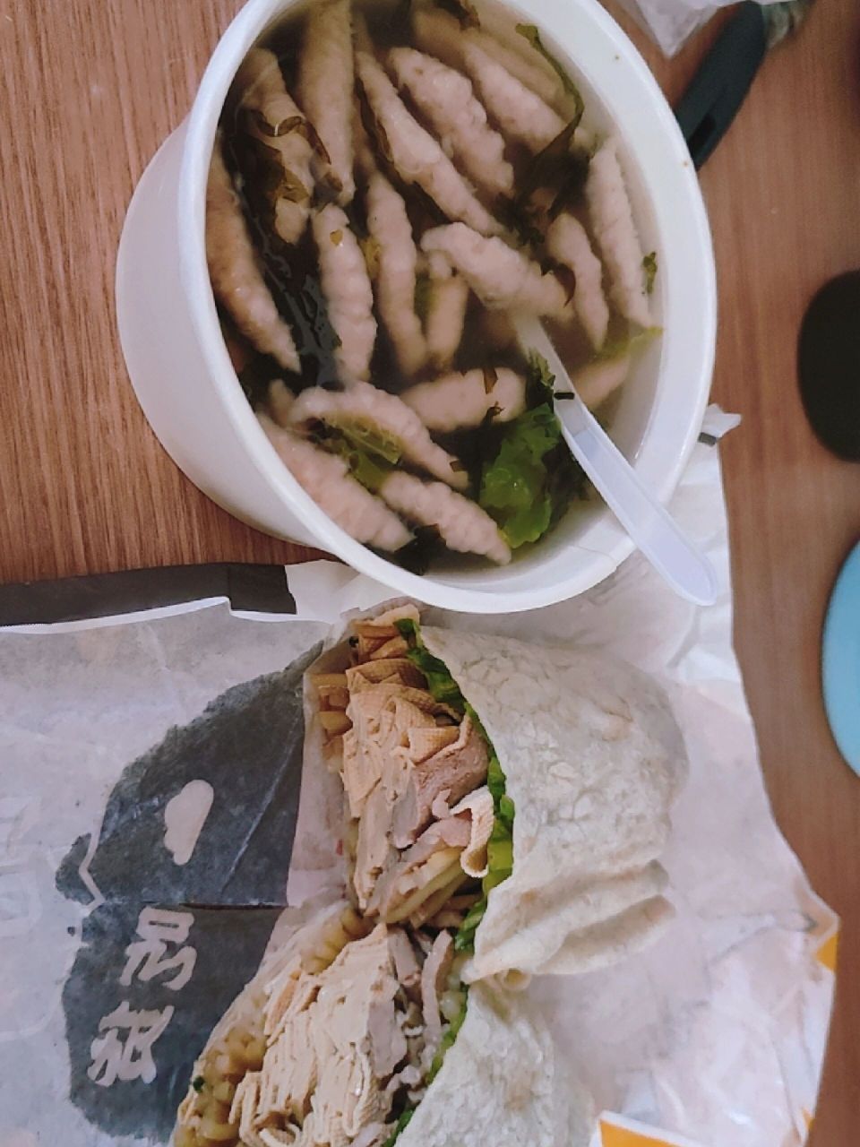 良记卷饼很不错的一家店 温州瘦肉丸很弹还可以卤肉千张料液很足