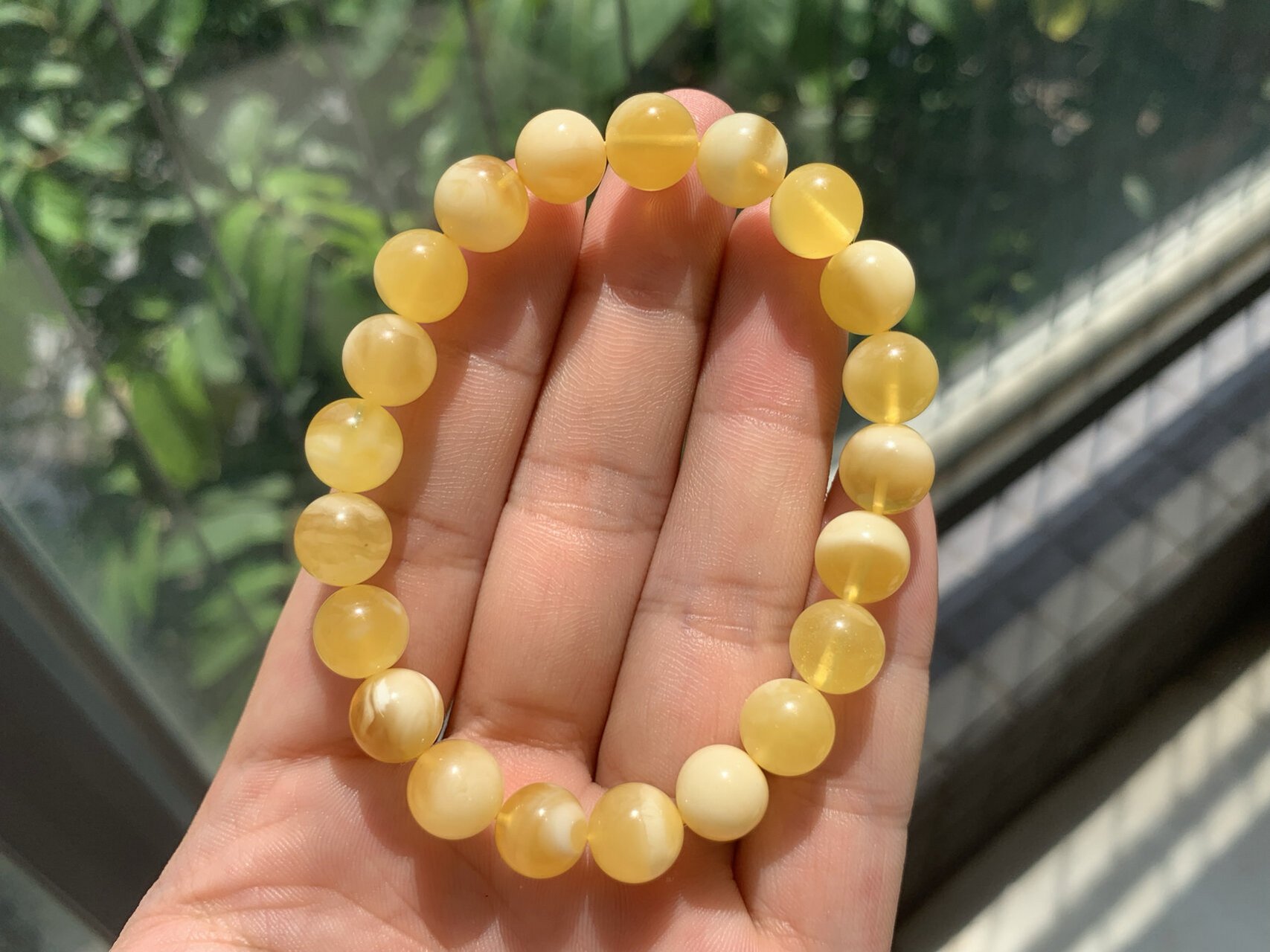 9mm黄金尺寸 上手维美 金黄加绞白的结合 就是这款金绞白蜜蜡手串