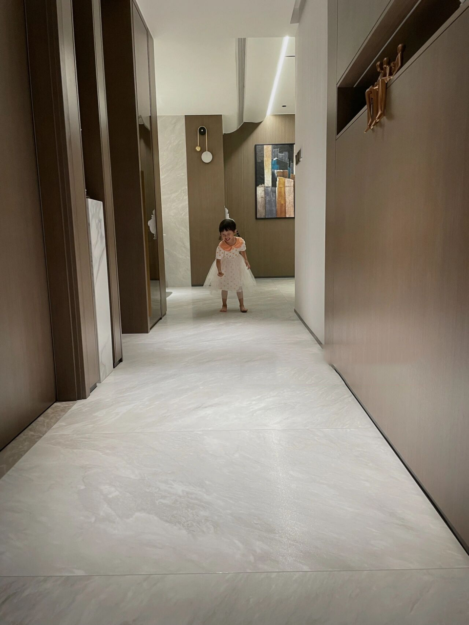 kito金意陶瓷砖 因特拉肯750×1500规格  实景