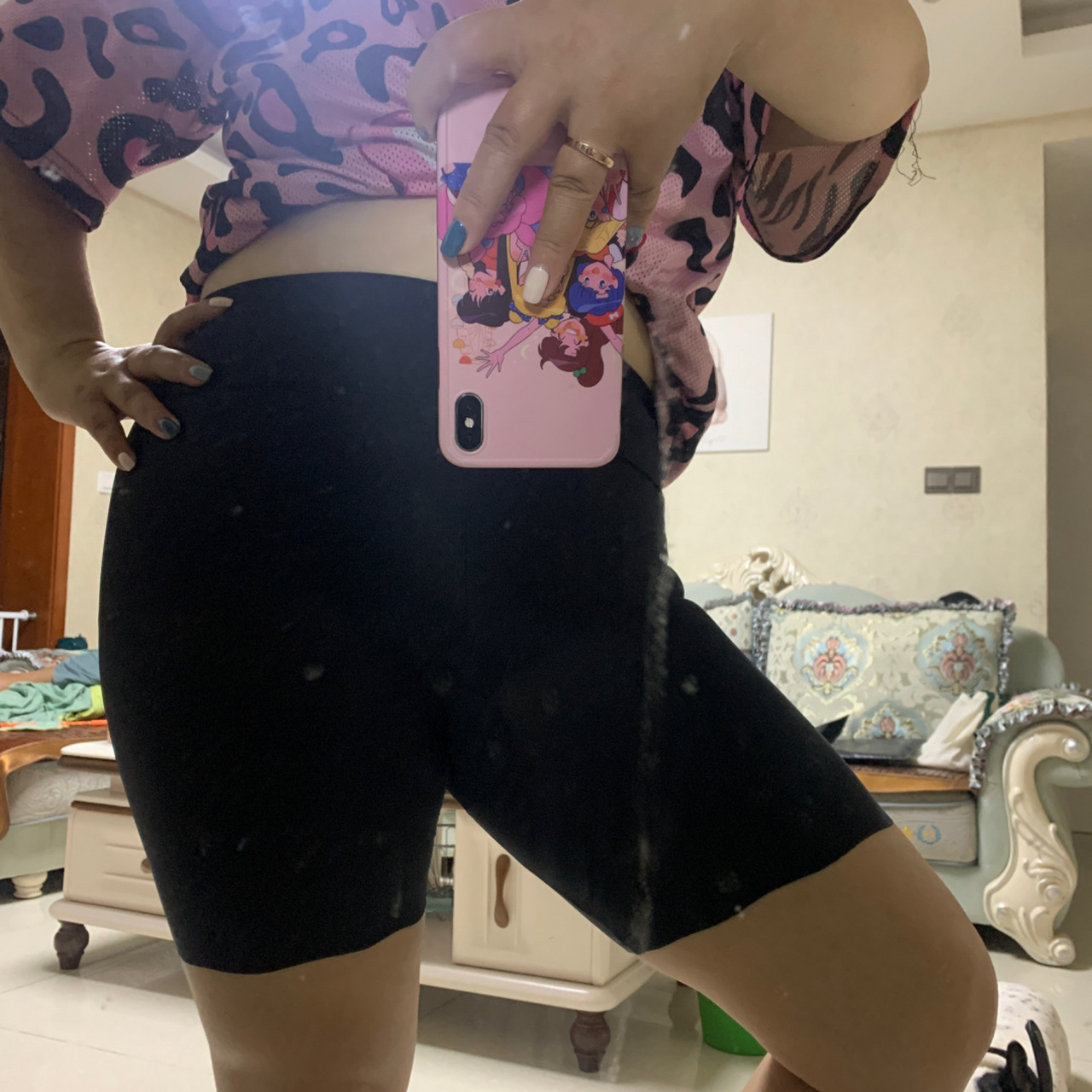 0303 胸围104,腰围90,臀围103,大腿围60,小腿围3899 9615没