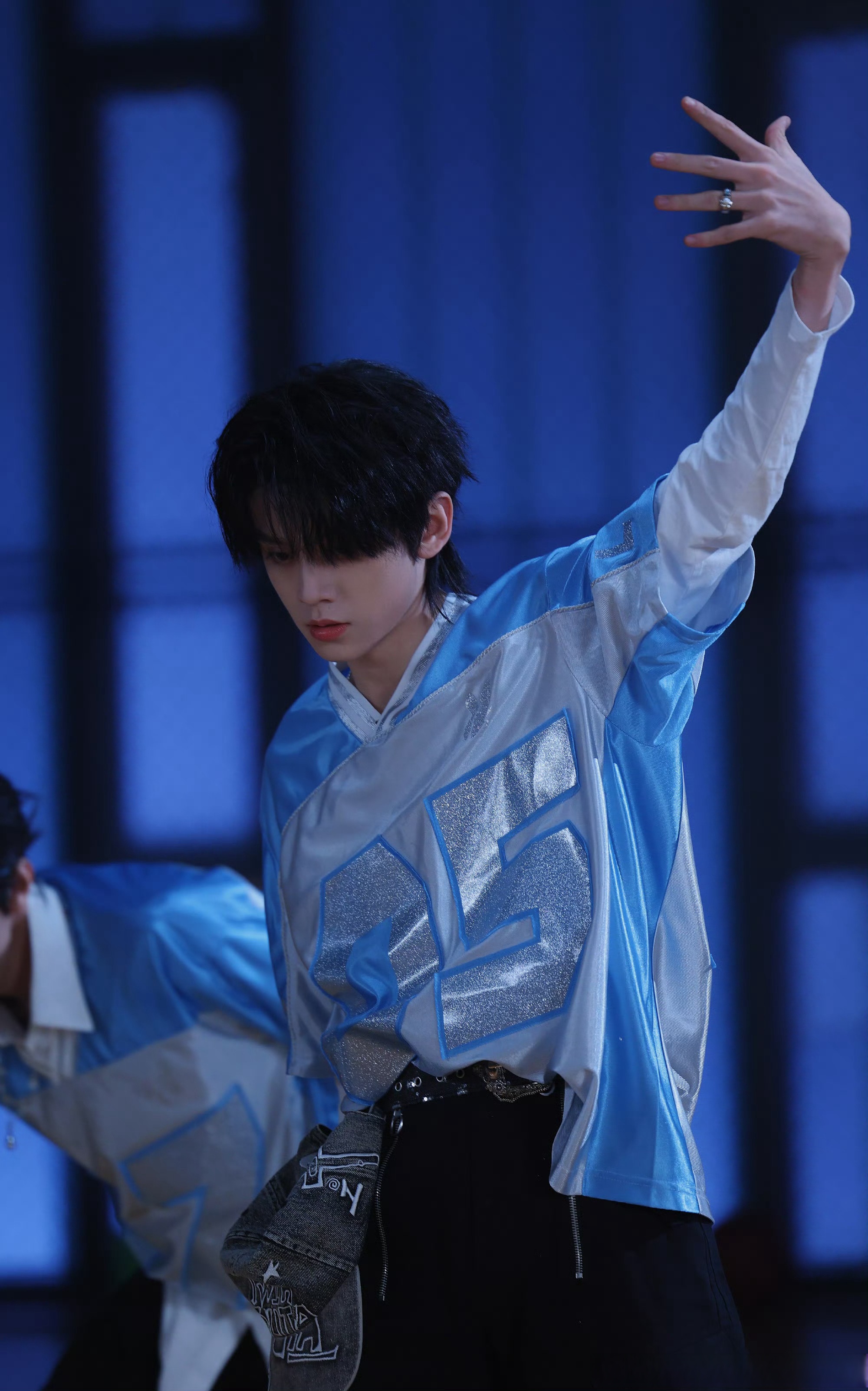 左航耳坠 跟不懂航酱的人没什么话好说 制服耳坠简直绝杀 动图和静图