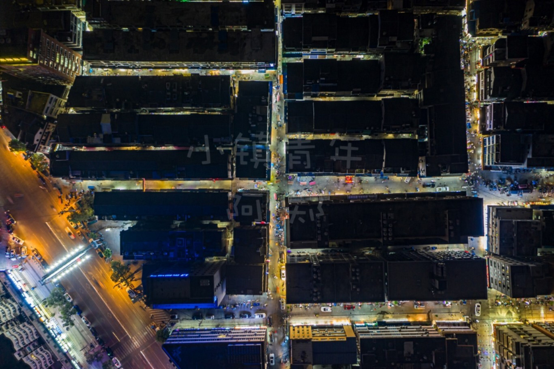 这边距离老车站感觉也不算很远, 柳市女人街对于很多人来讲,就是小吃