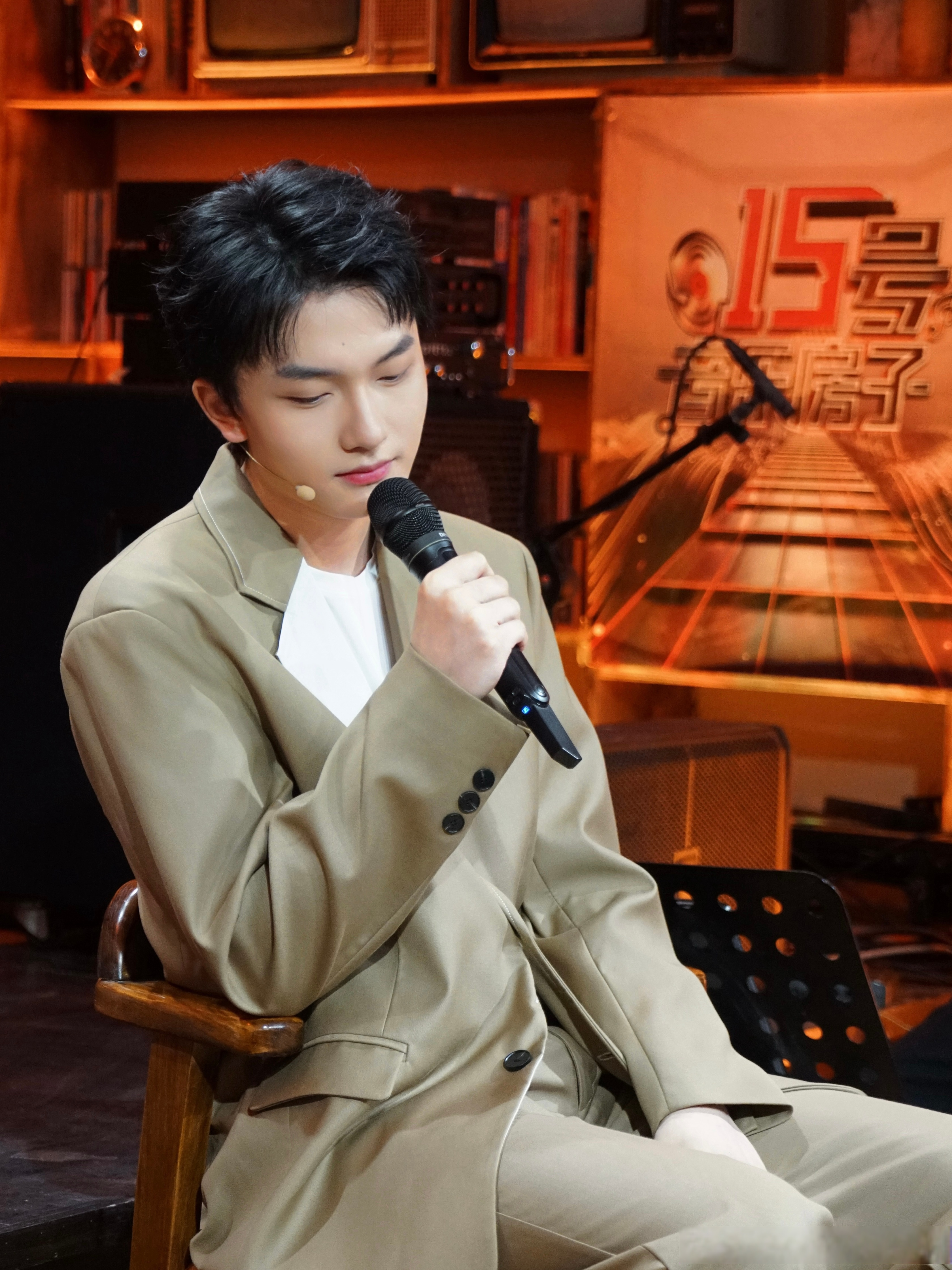 歌随心动,今天19:30《15号音乐房子》将邀请强