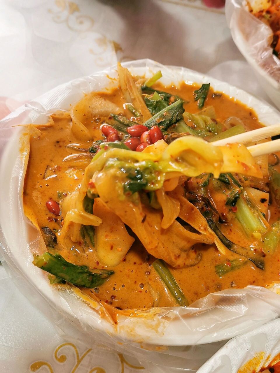 宁夏最好吃凉皮|藏在大武口的小巷子里 专门跑大武口去吃了杨柳凉皮